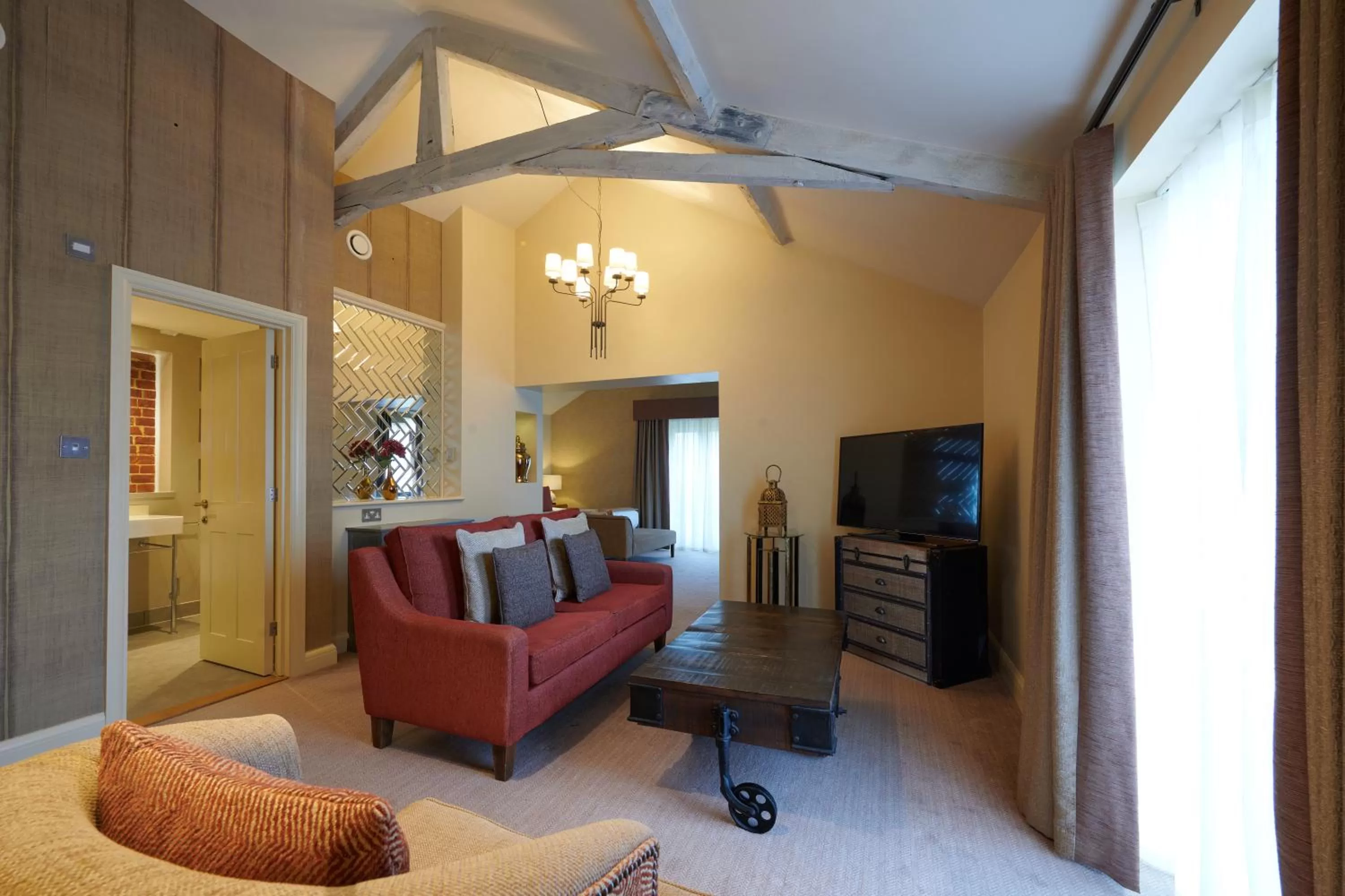 TV and multimedia in Park Farm Hotel