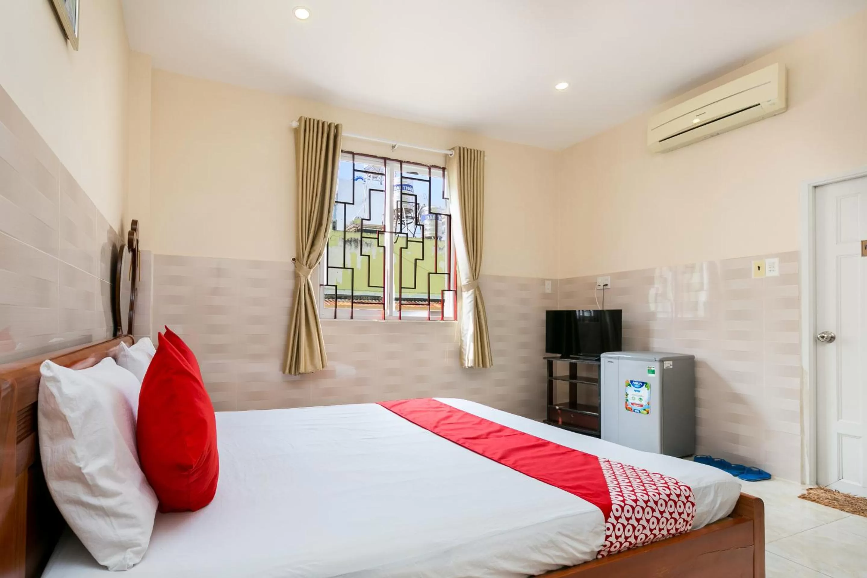 Bedroom, Bed in Ngoc Linh Hotel