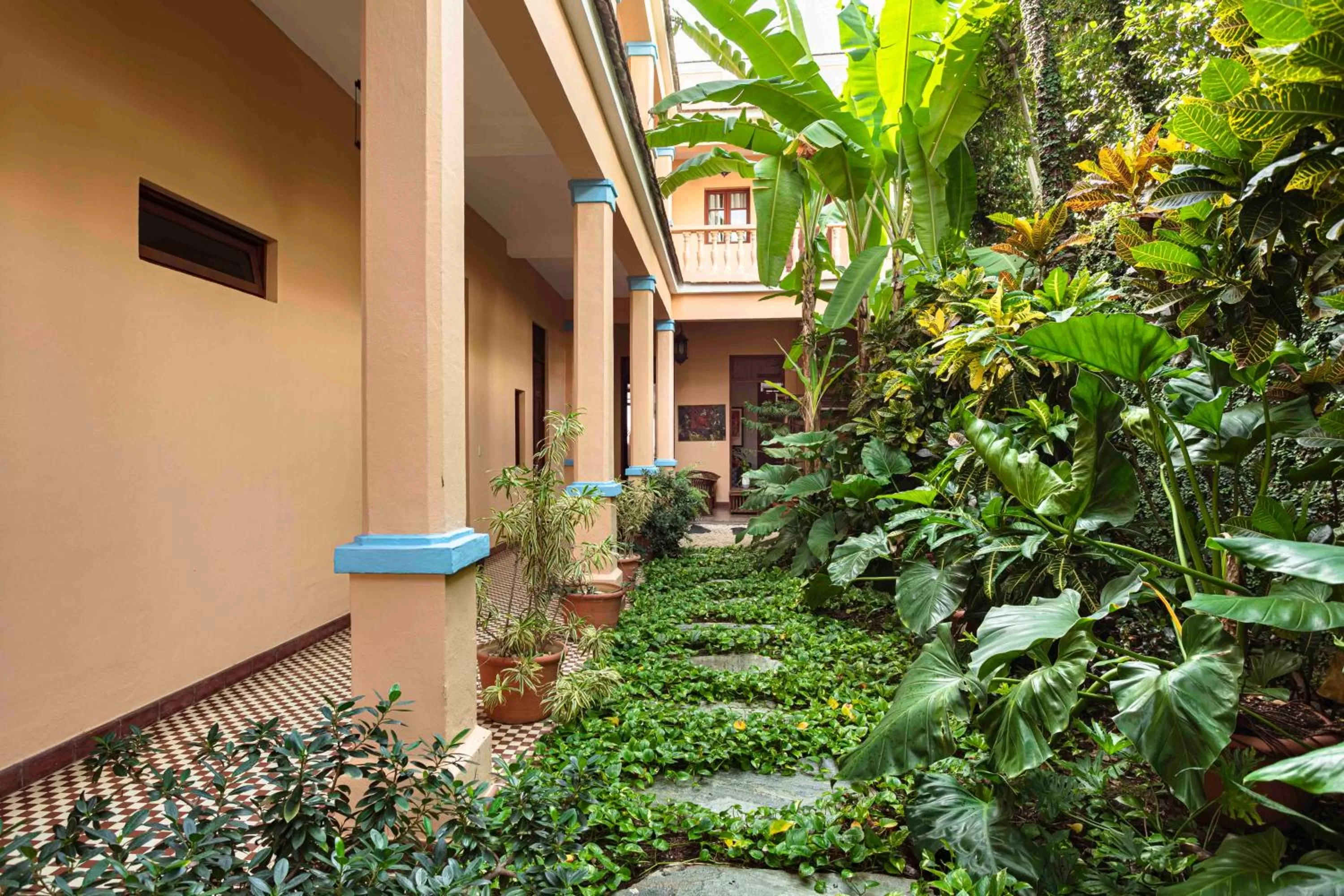 Property Building in Hotel Villa Colonial