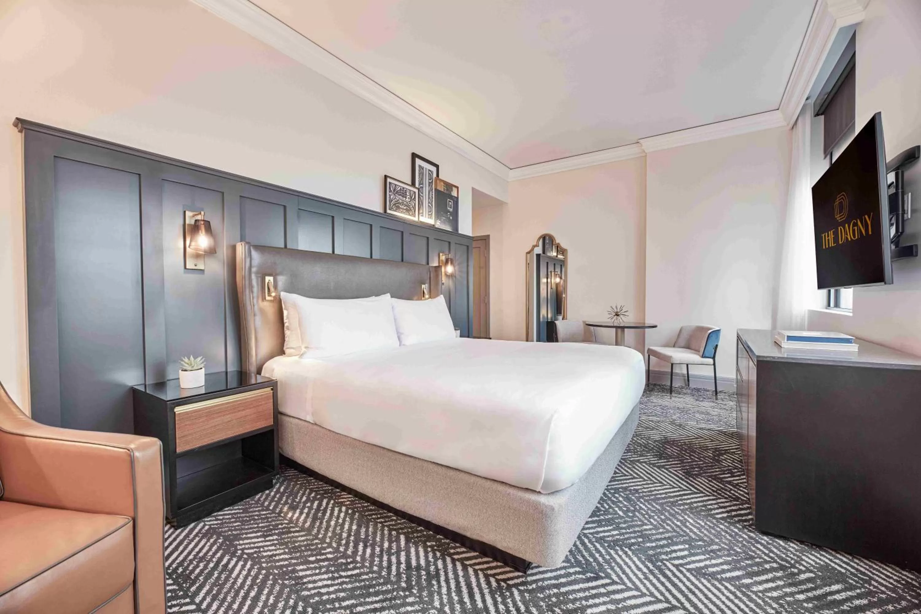 Photo of the whole room, Bed in The Dagny Boston