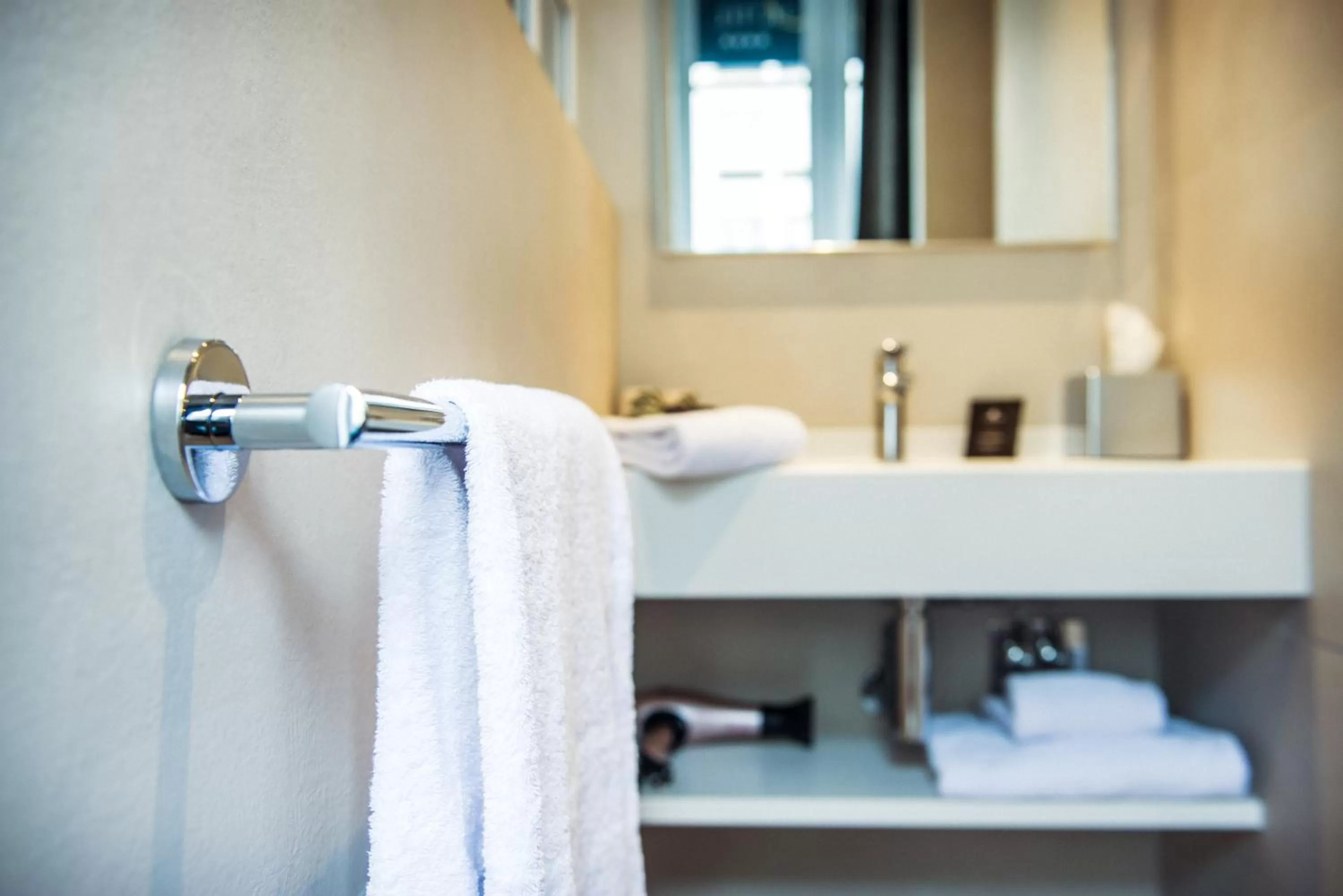 Bathroom in Logis Villa C Hôtel