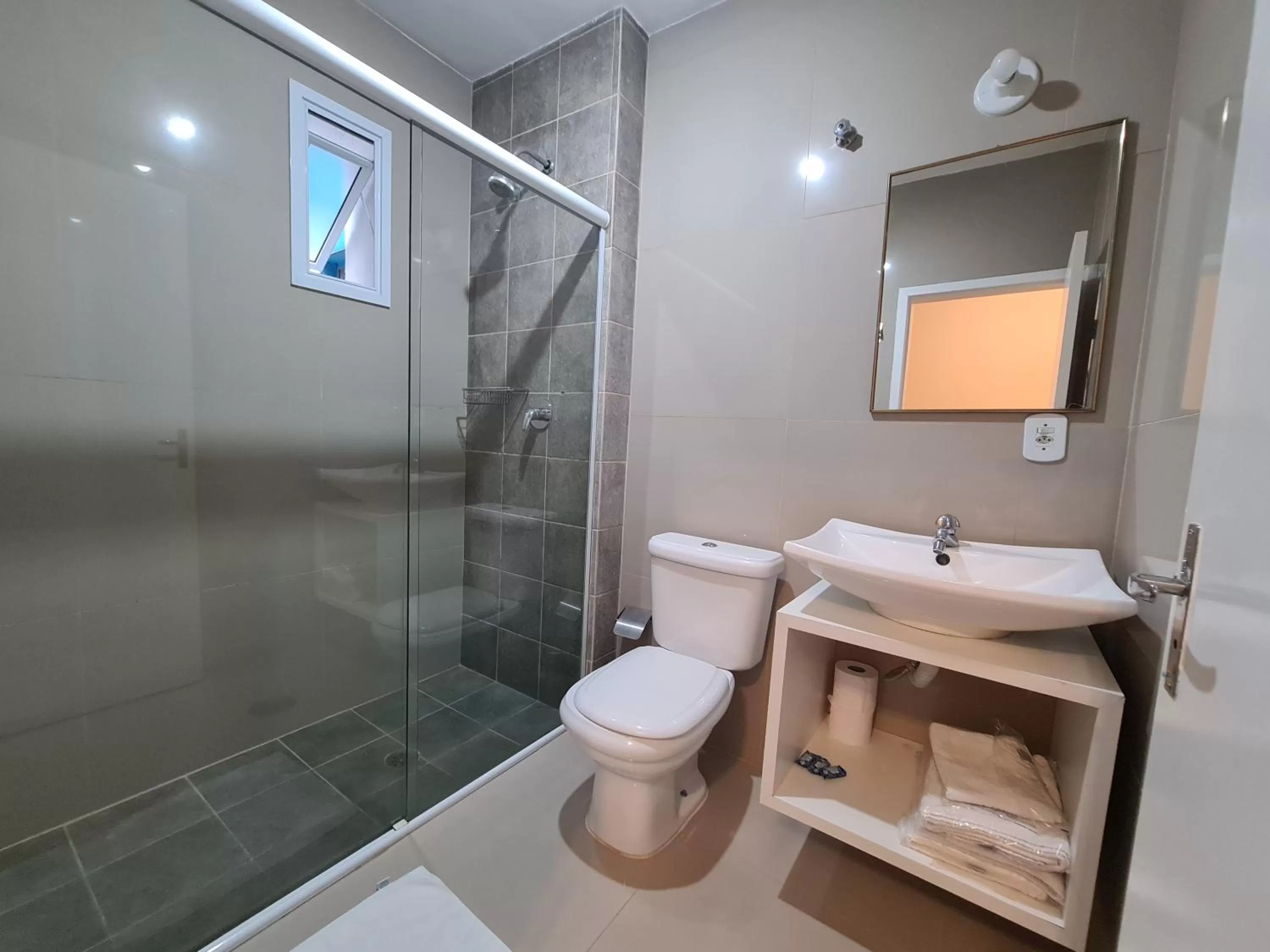 Shower, Bathroom in Bella Augusta Hotel