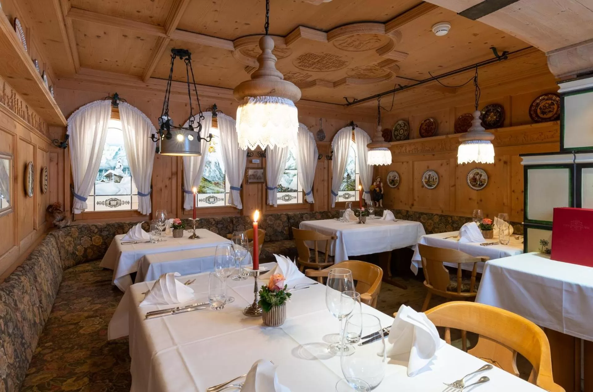 Restaurant/places to eat in Romantik Hotel Schweizerhof