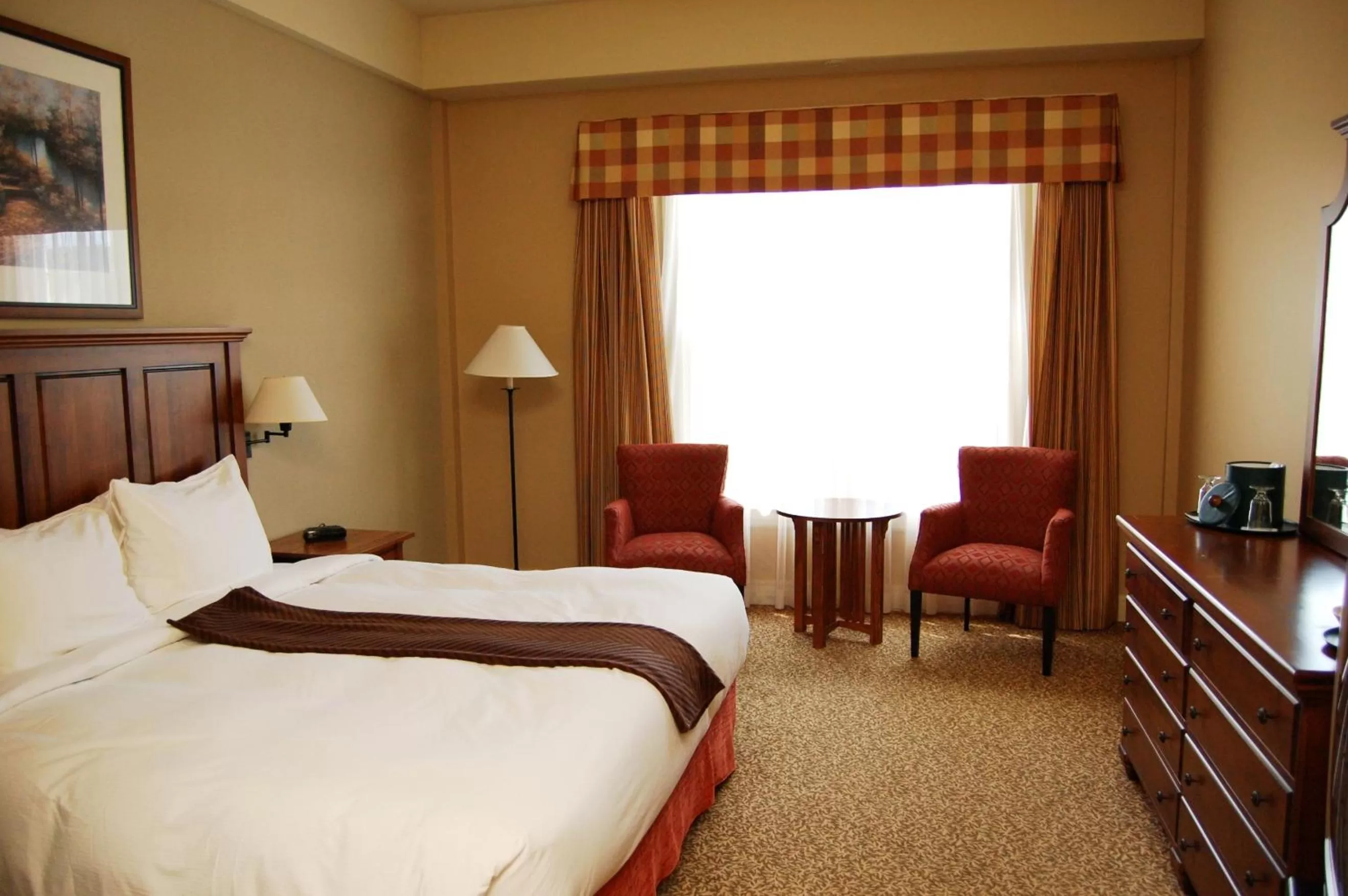 Bedroom, Bed in Calabogie Peaks Hotel, Ascend Hotel Collection