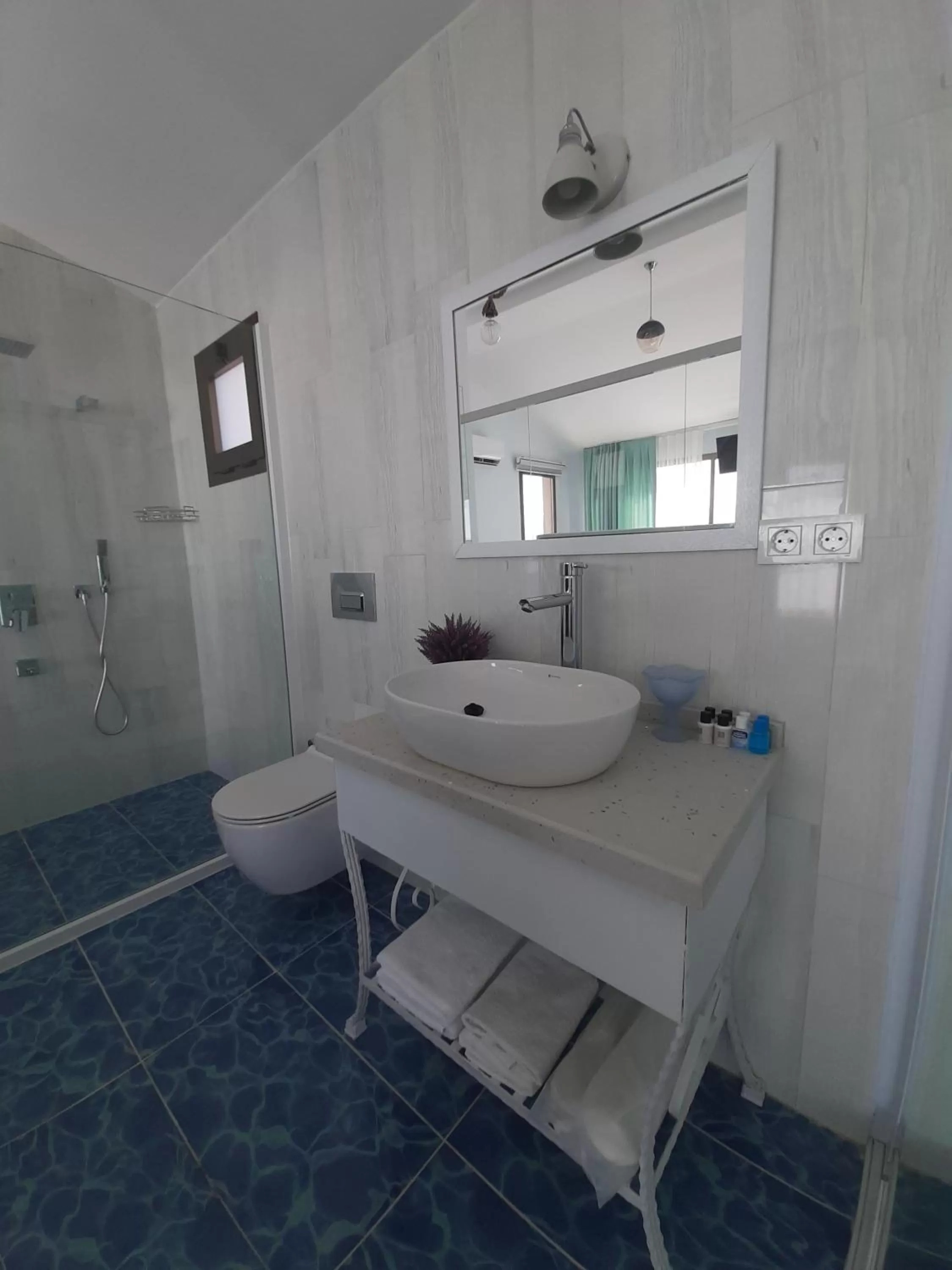 Toilet in Fener Hotel Café & Kahvalti