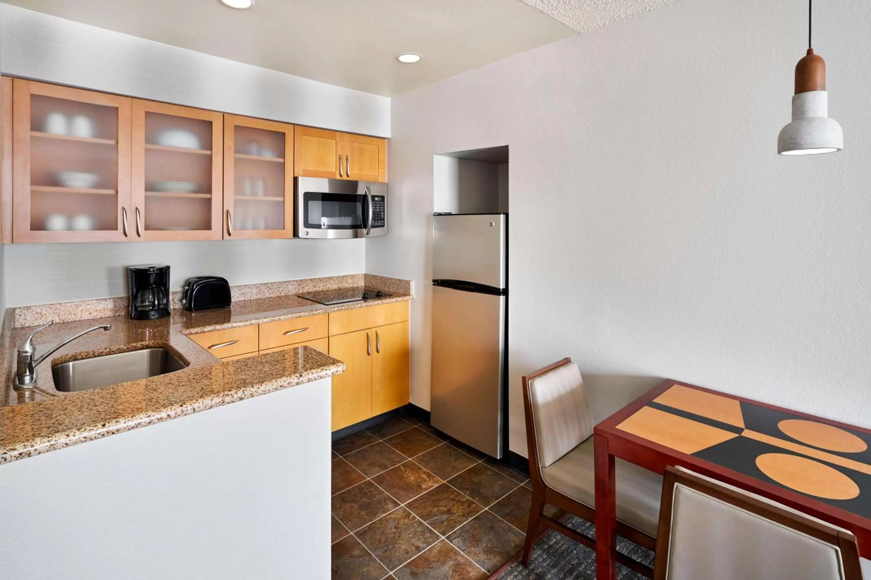 Kitchen or kitchenette in Sonesta ES Suites Annapolis