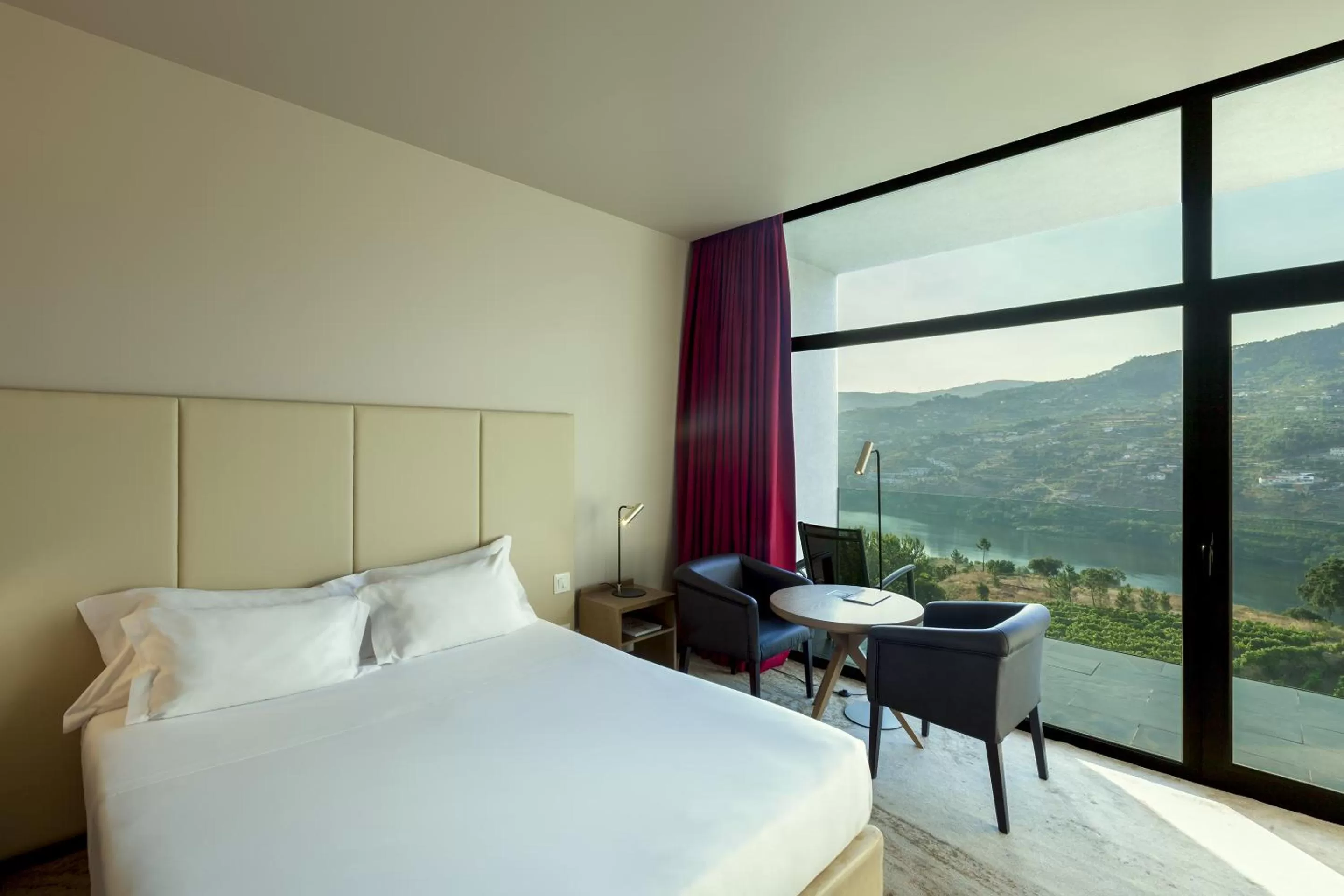 Bedroom, Bed in Douro Palace Hotel Resort & SPA