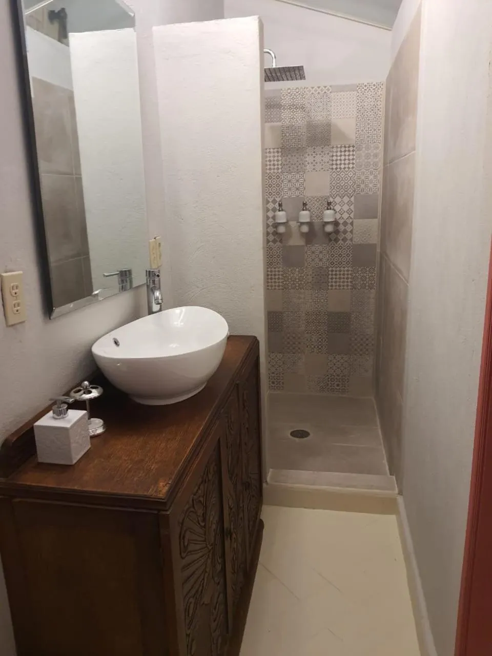 Shower in Mansion San Miguel