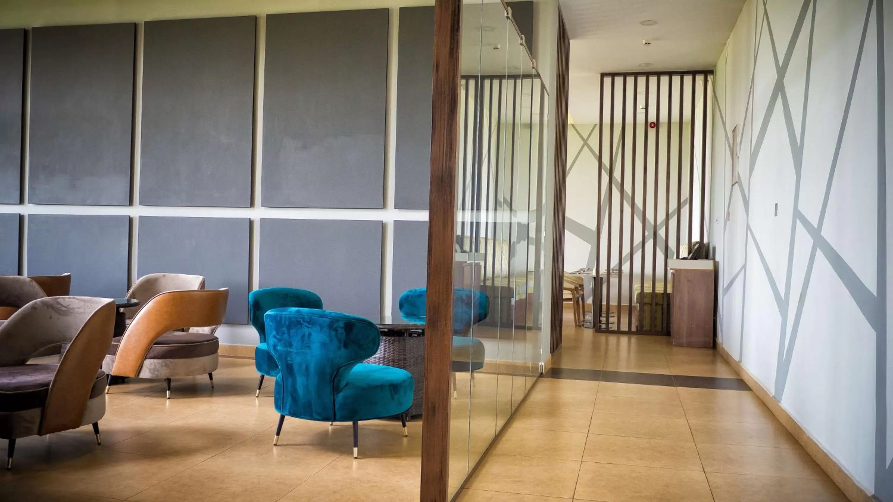 Lounge or bar in Fairways Hotel Kisumu