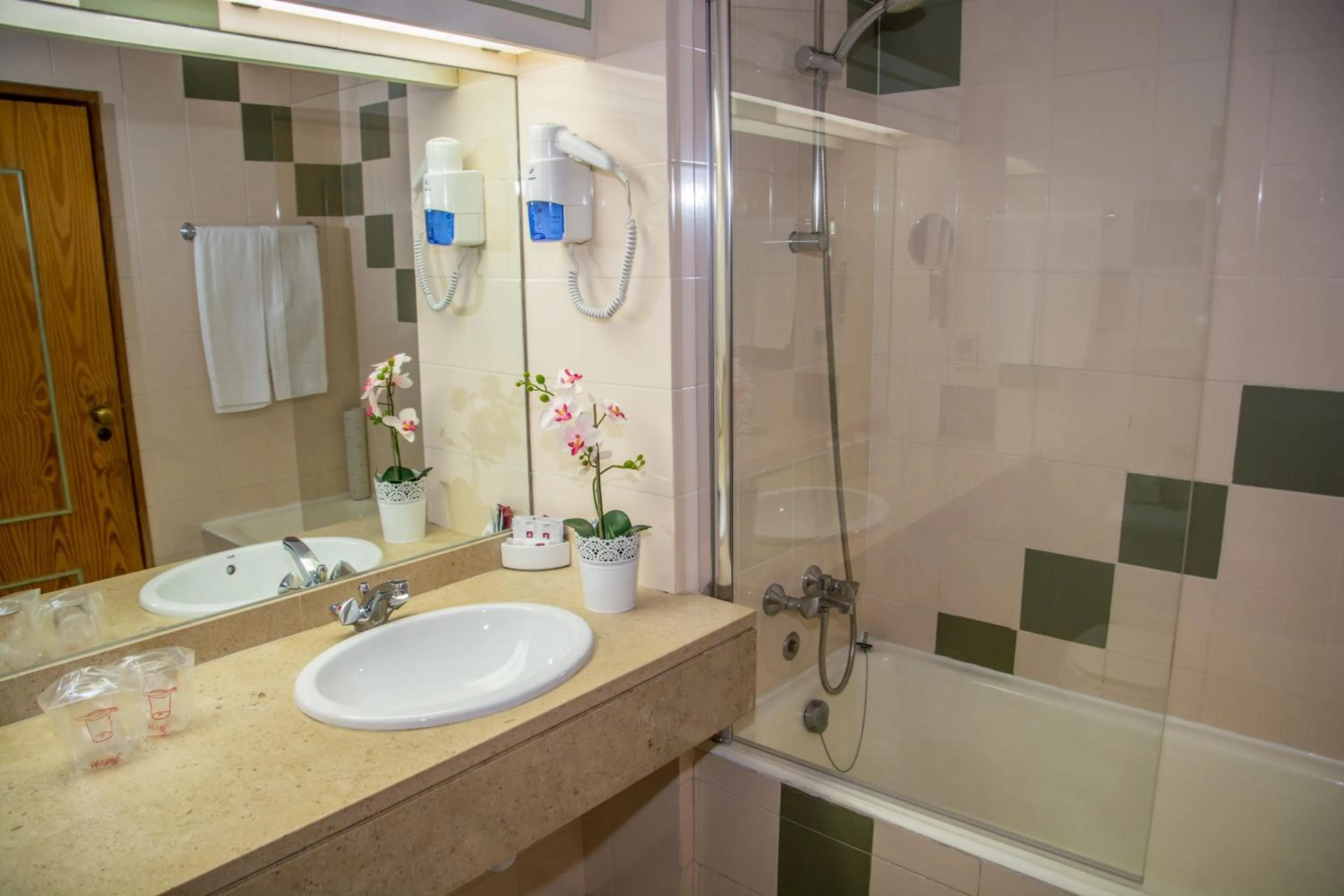 Toilet in Luna Hotel da Oura