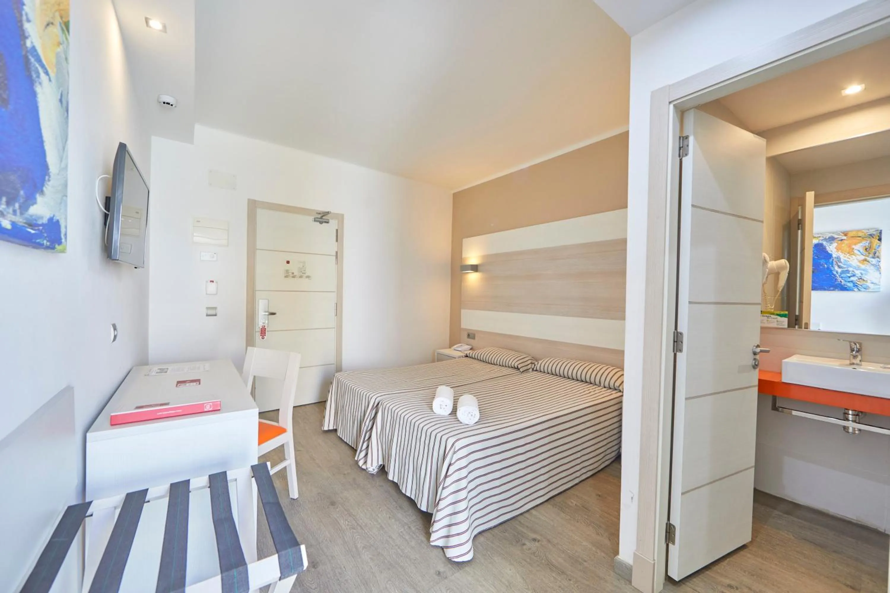 Bed in MLL Palma Bay Club Resort