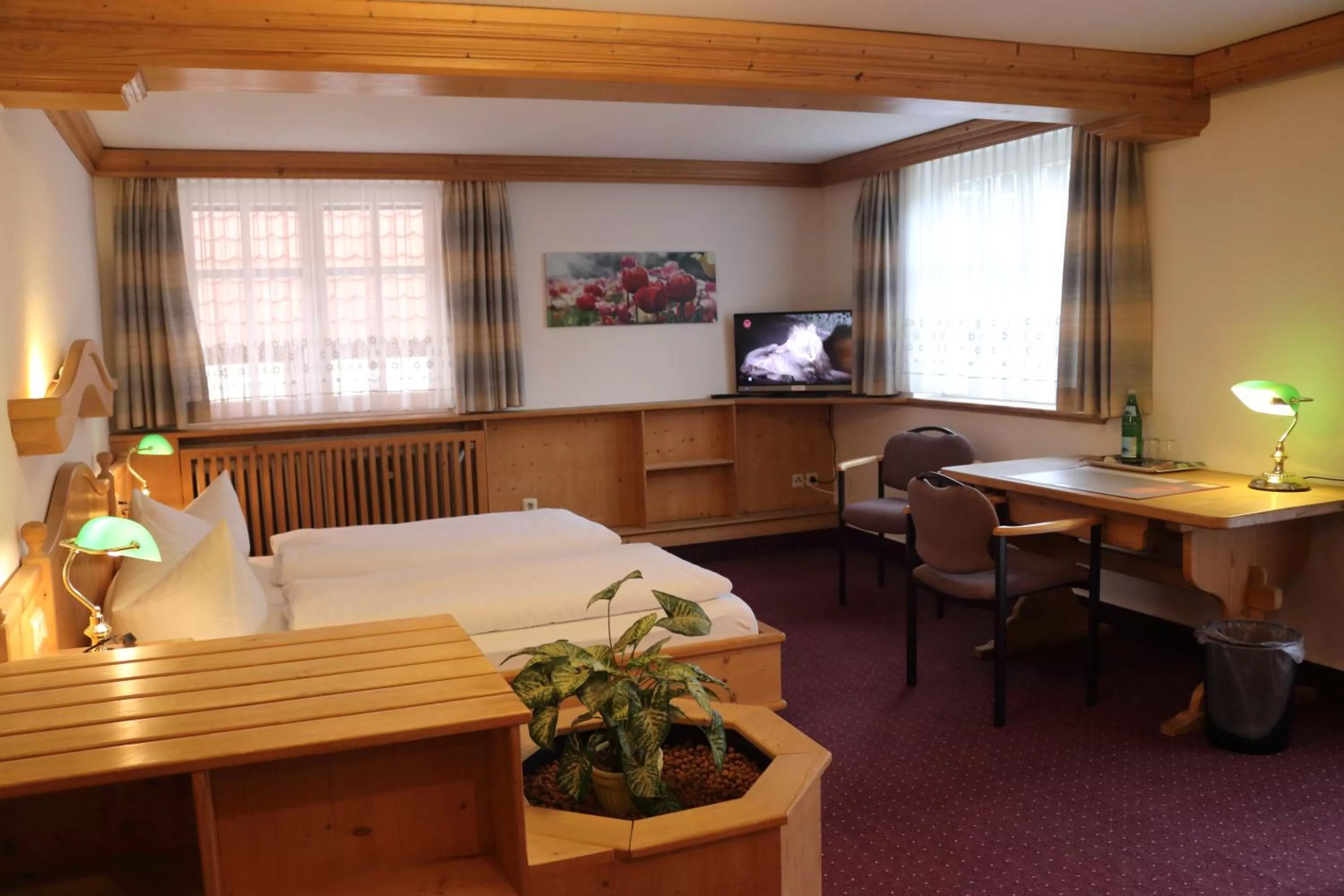 Photo of the whole room, Bed in Hotel-Restaurant Johanneshof