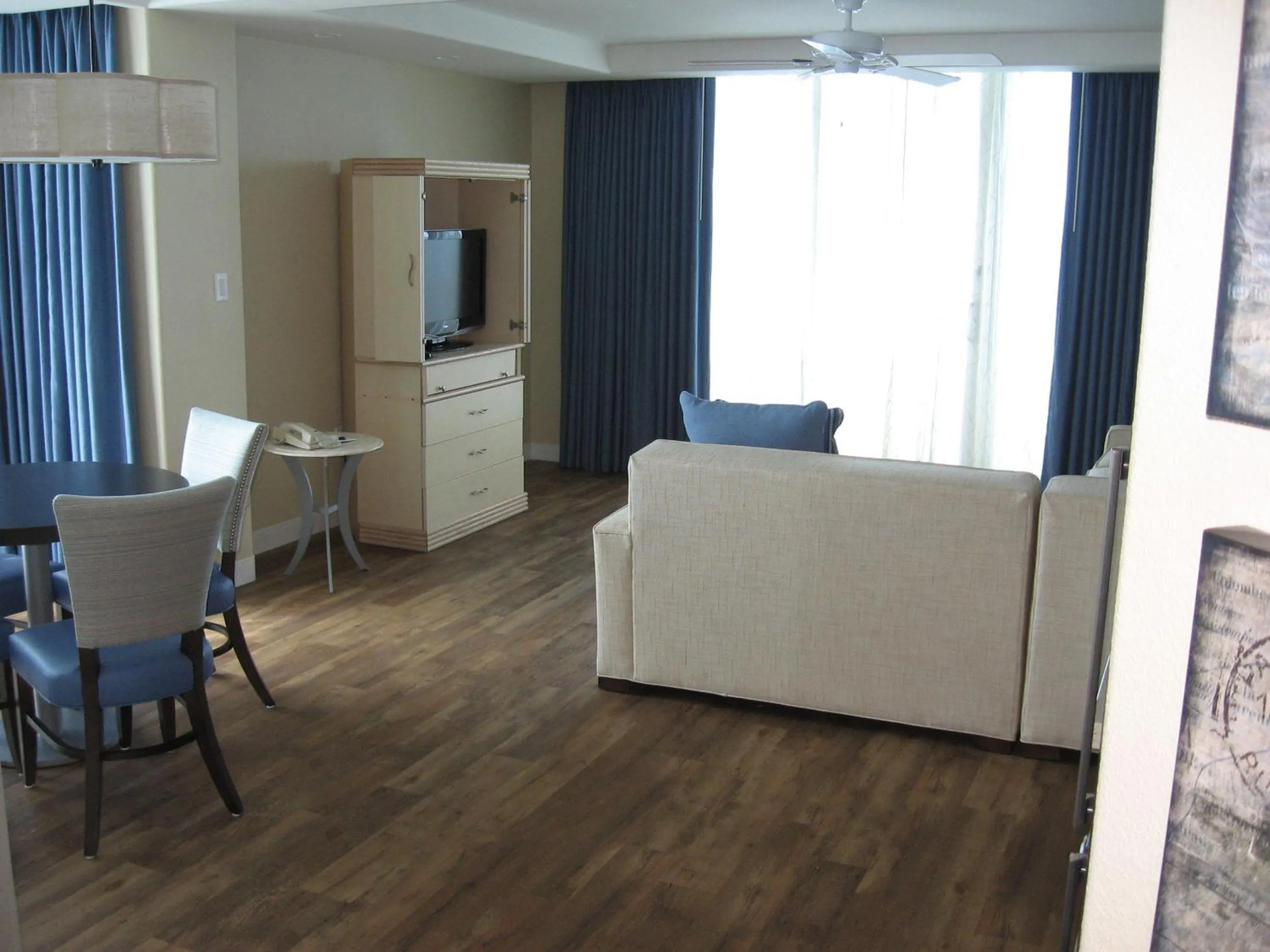 Day in Lido Beach Resort - Sarasota