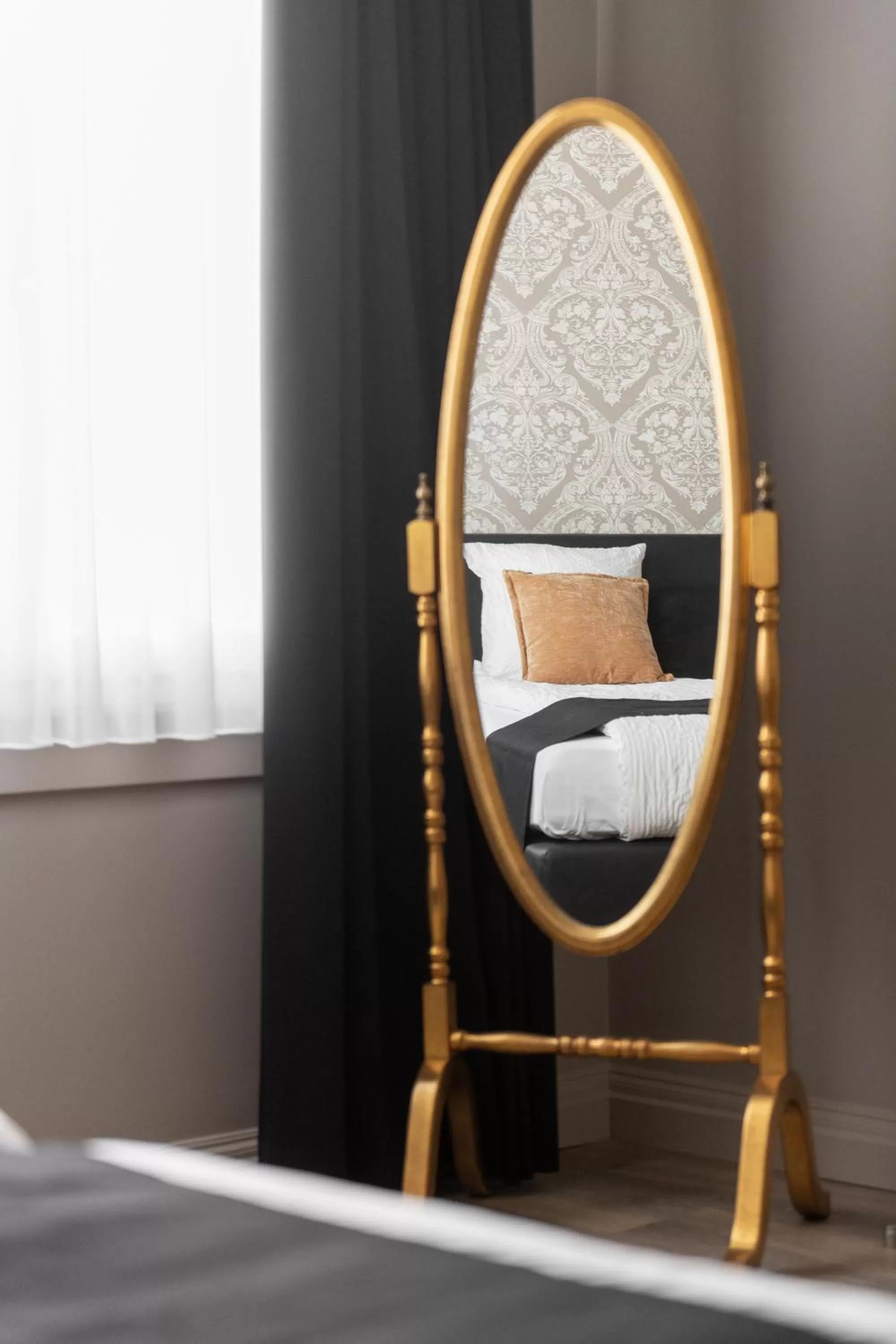 Decorative detail, Bed in B&B Herenhuis