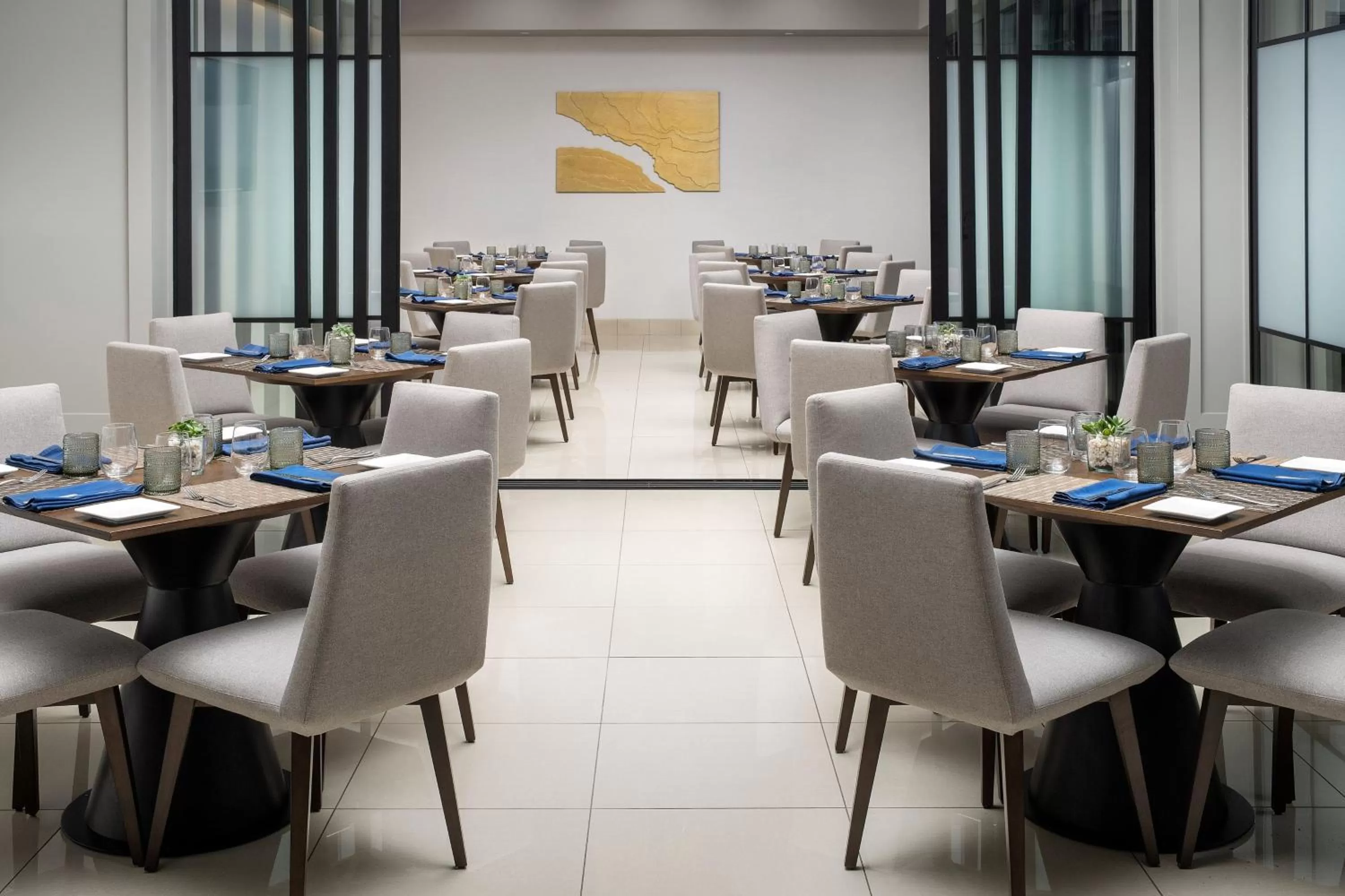 Restaurant/places to eat in The Westin Dallas Fort Worth Airport