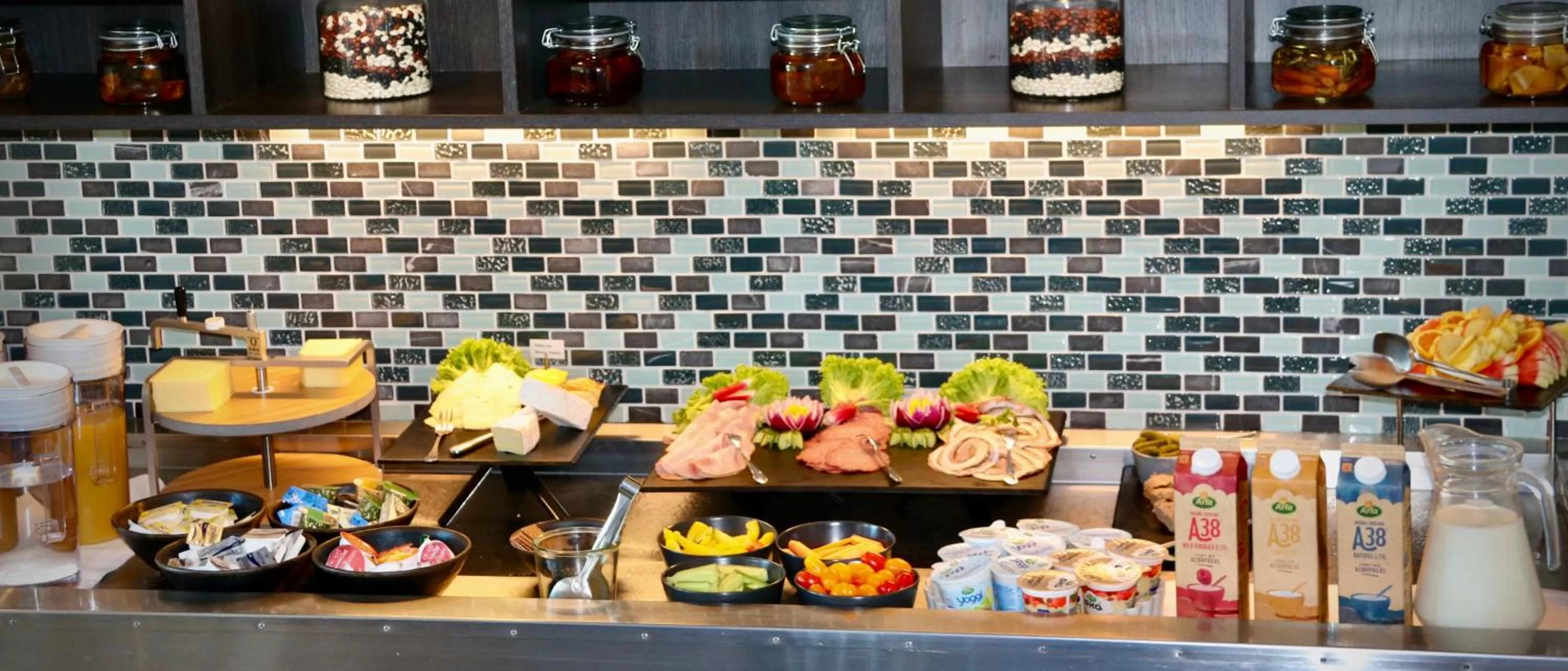 Continental breakfast in Taastrup Park Hotel