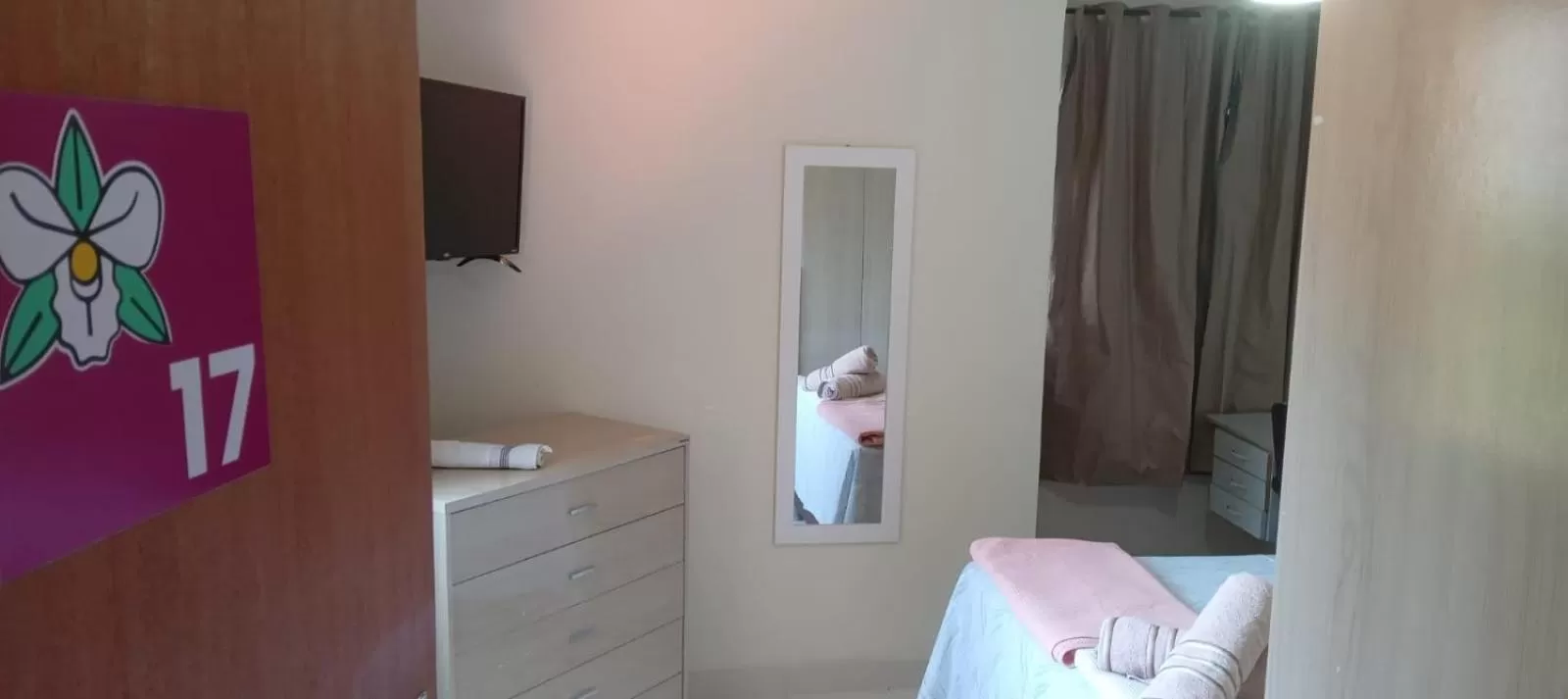 TV/Entertainment Center in A Casa Morro do Moreno