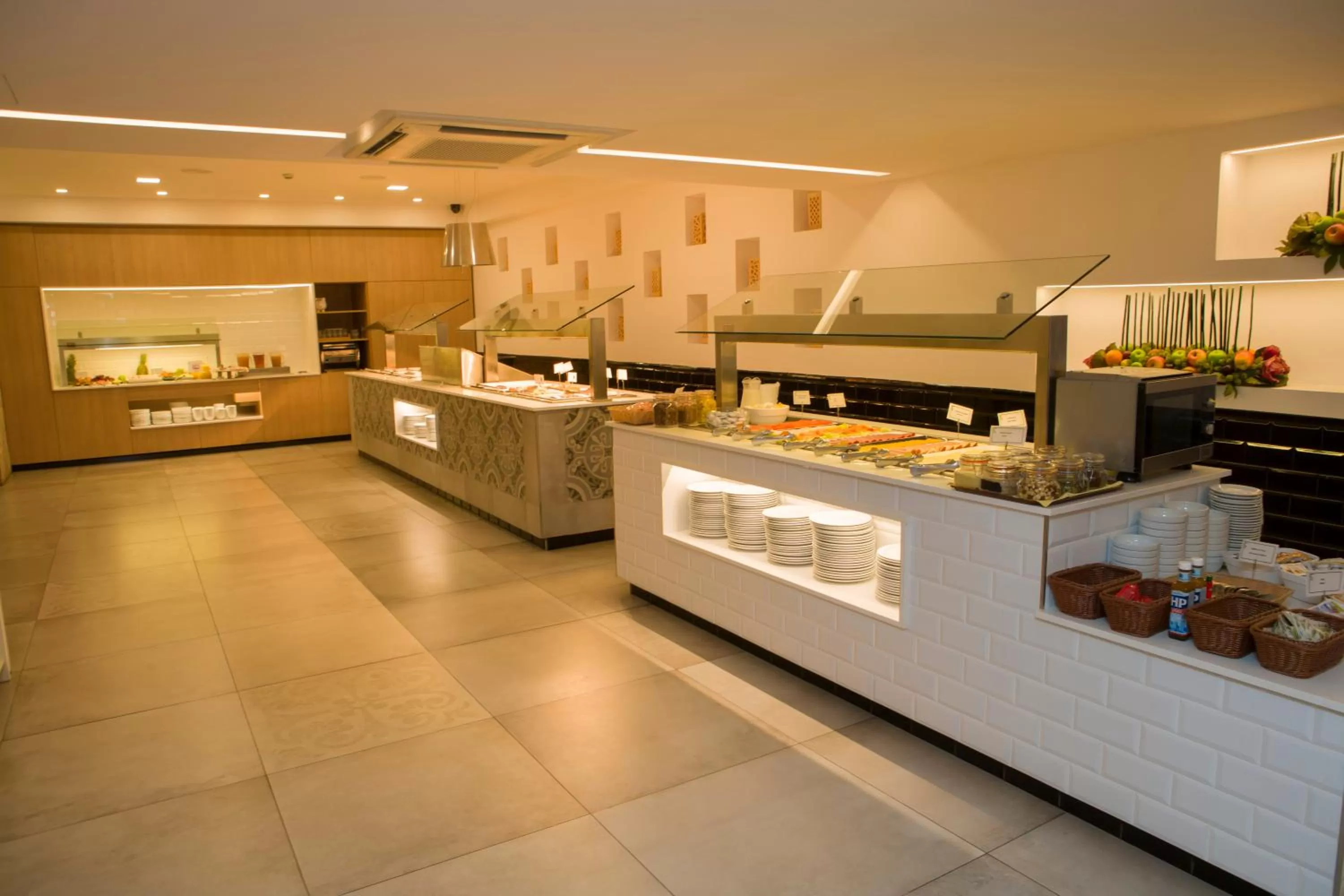 Food and drinks in Aparthotel Aquasol