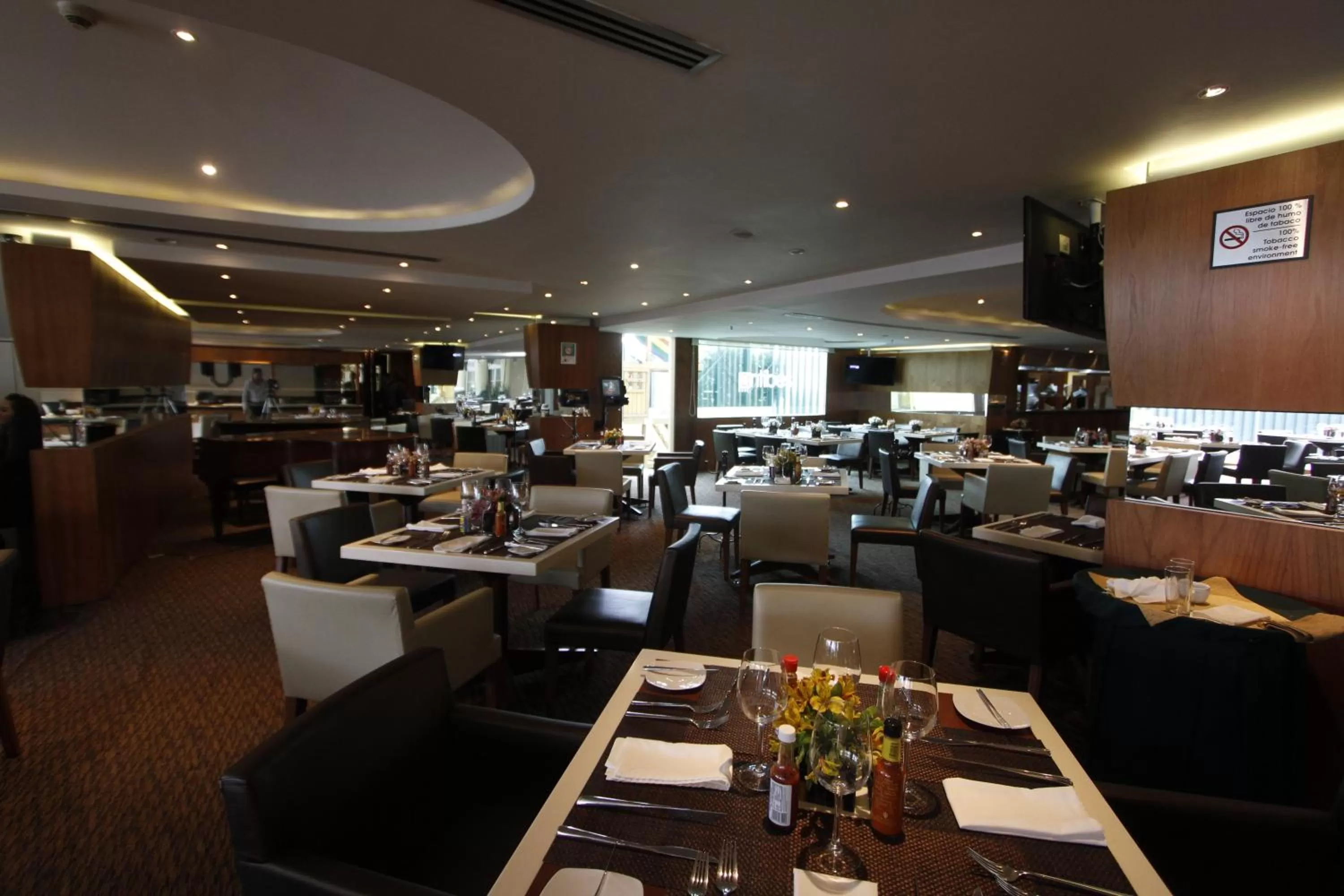 Restaurant/places to eat in Crowne Plaza Toluca - Lancaster by IHG
