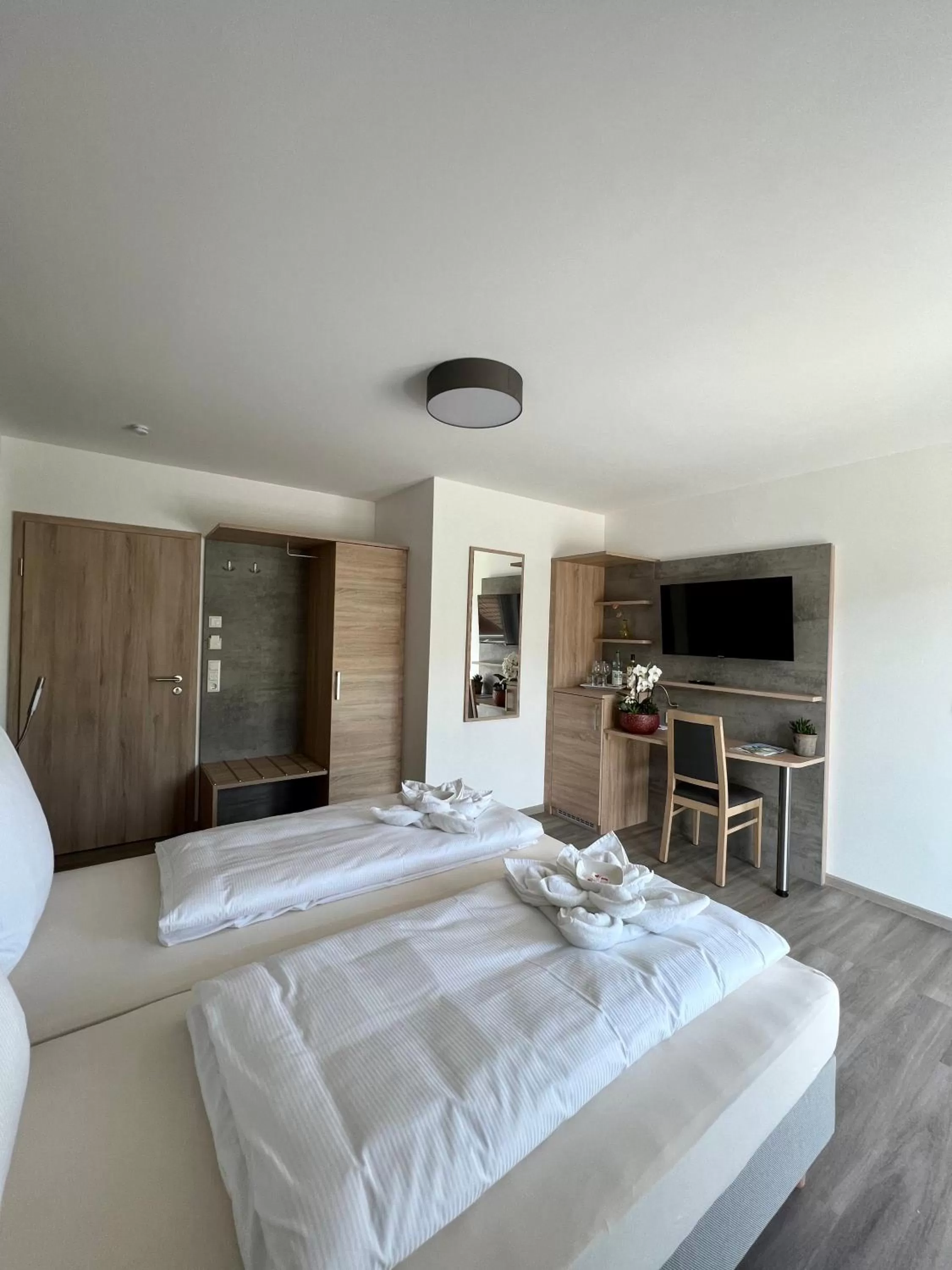 Photo of the whole room, Bed in Hotel Ocean