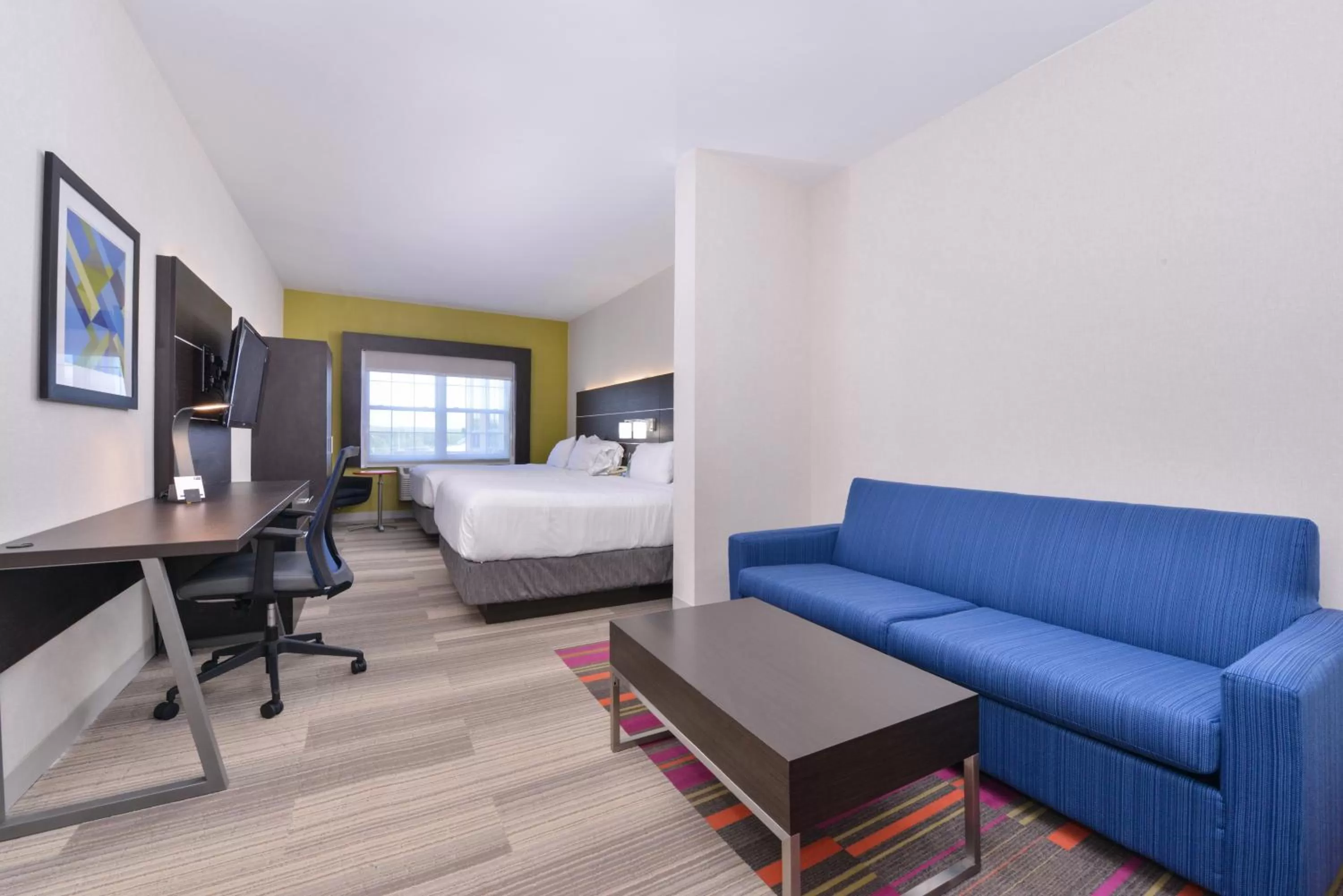 Photo of the whole room, Bed in Holiday Inn Express Mystic by IHG