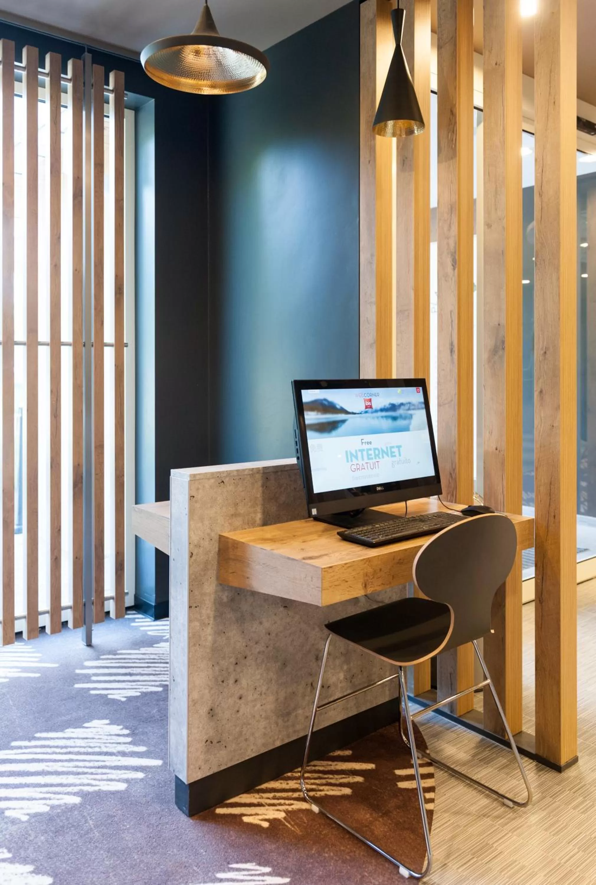 Business facilities in ibis Lannion