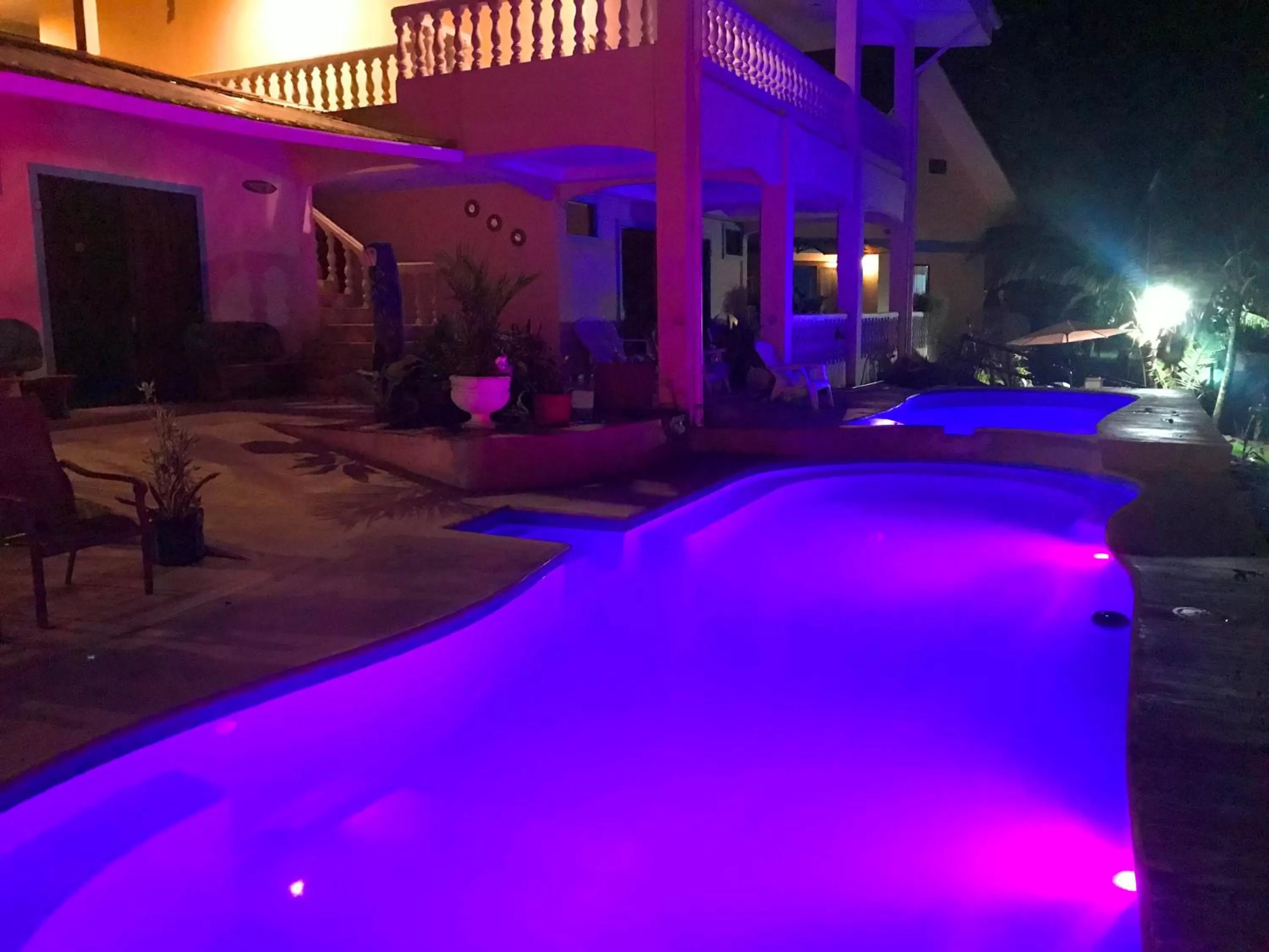 Swimming pool in Hotel Beachfront Vista Hermosa