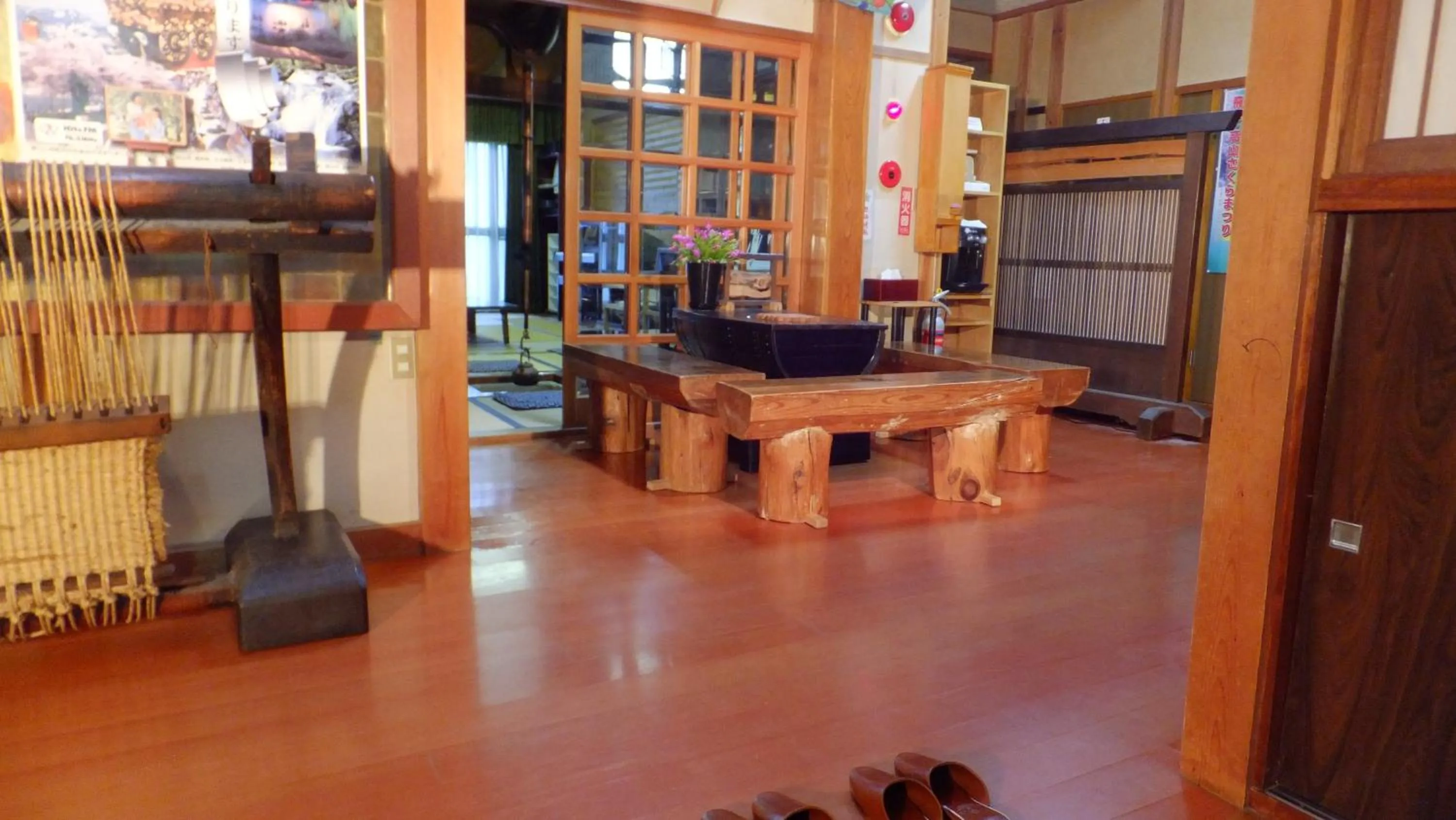 Area and facilities in Minshuku Iwatakan