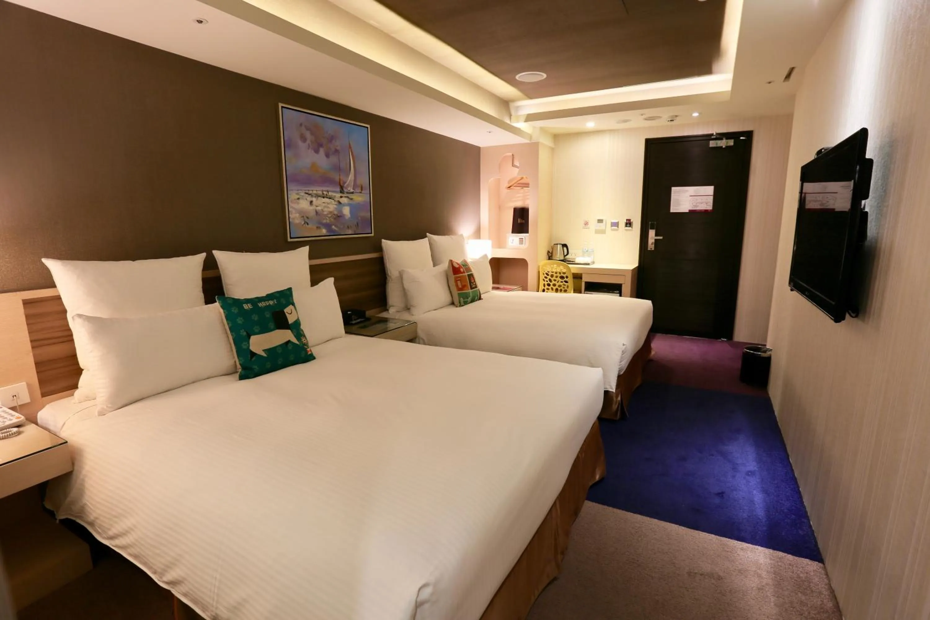 Bedroom, Bed in V-one Vogue Hotel