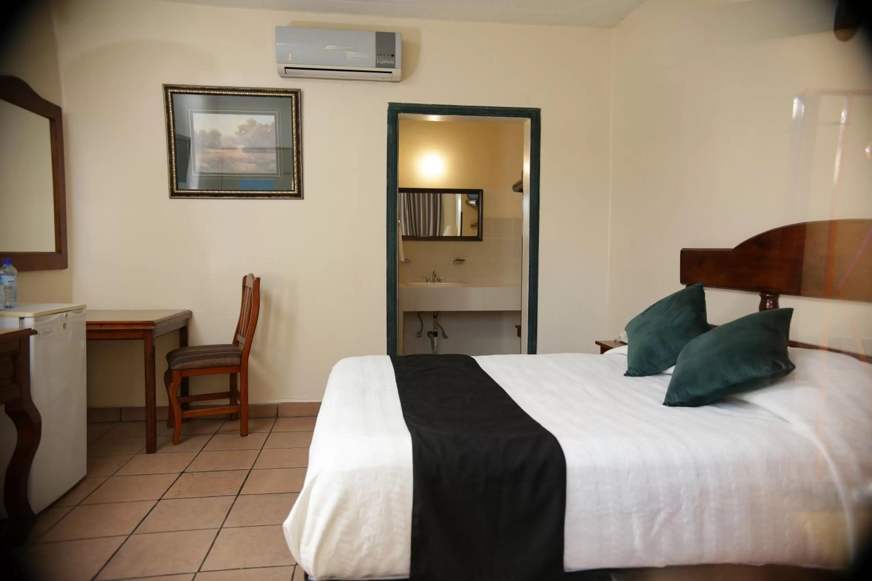 Bed in Hotel Posada Santa Fe Sabinas