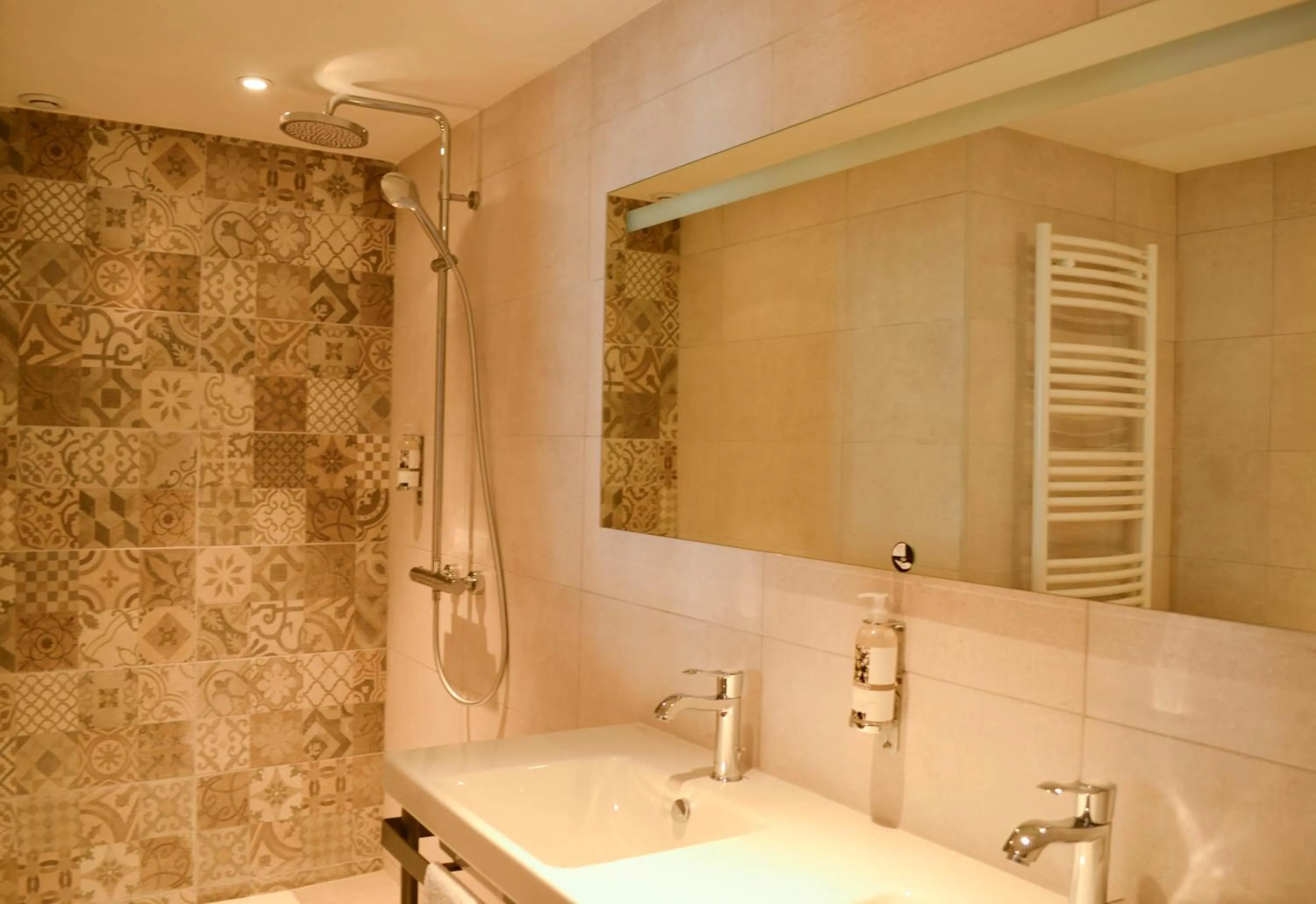 Comfort Room with Sea View with Balcony in Le Goyen