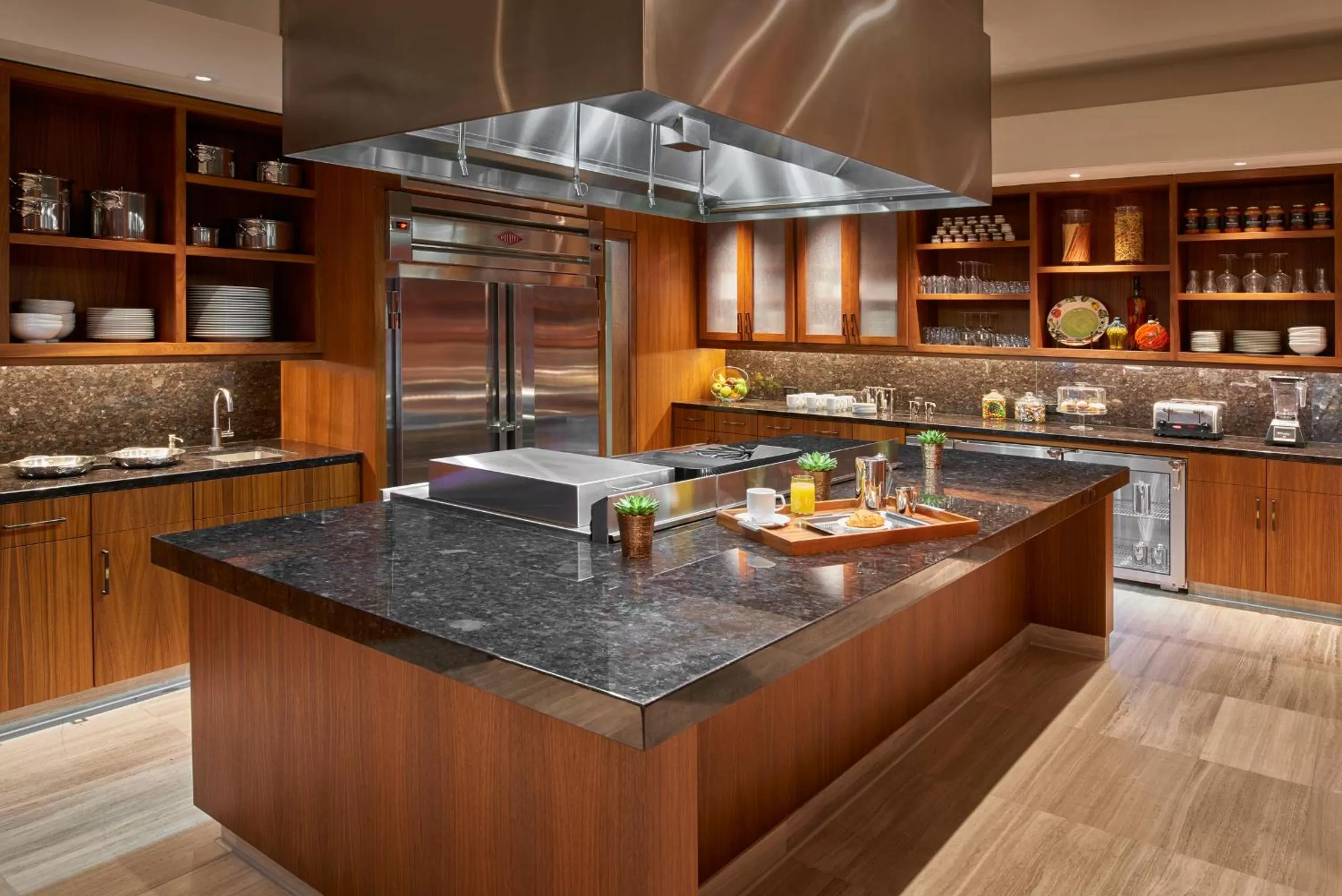 Restaurant/places to eat in The Clement Hotel