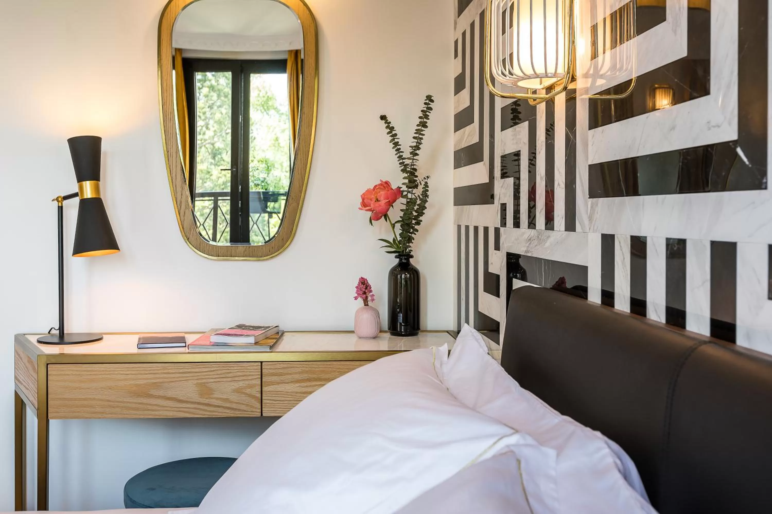 Bedroom, Bed in Rose Bourbon