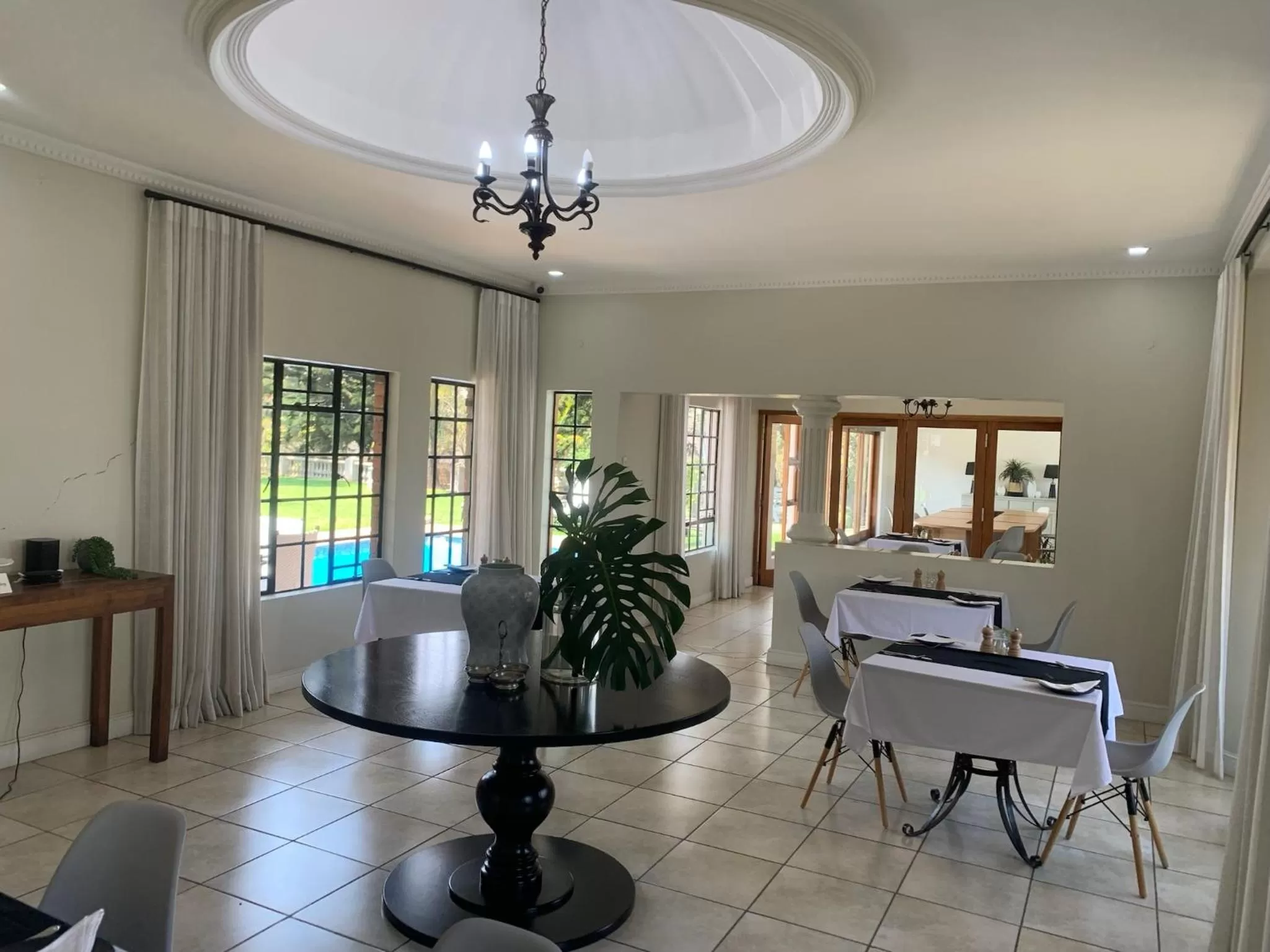 The Leslie - Bed & Breakfast