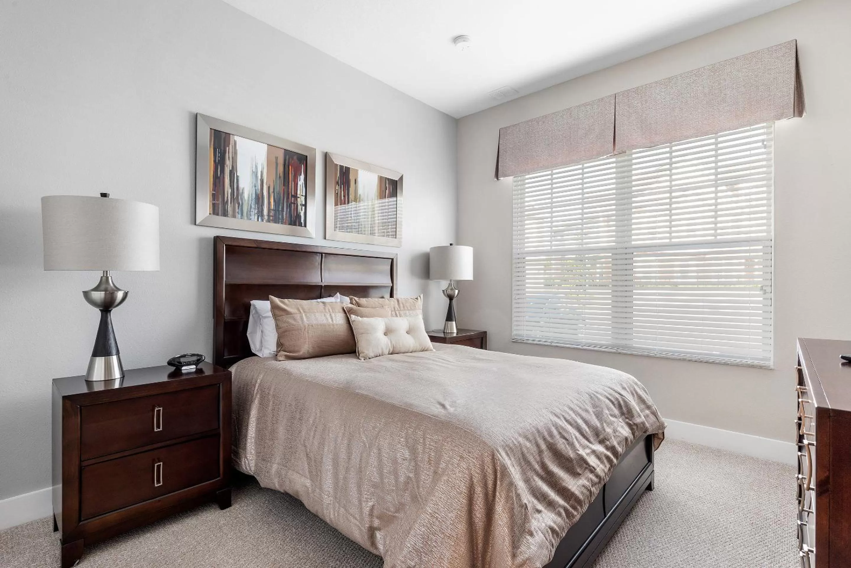 Bed in Summerville Vacation Resort