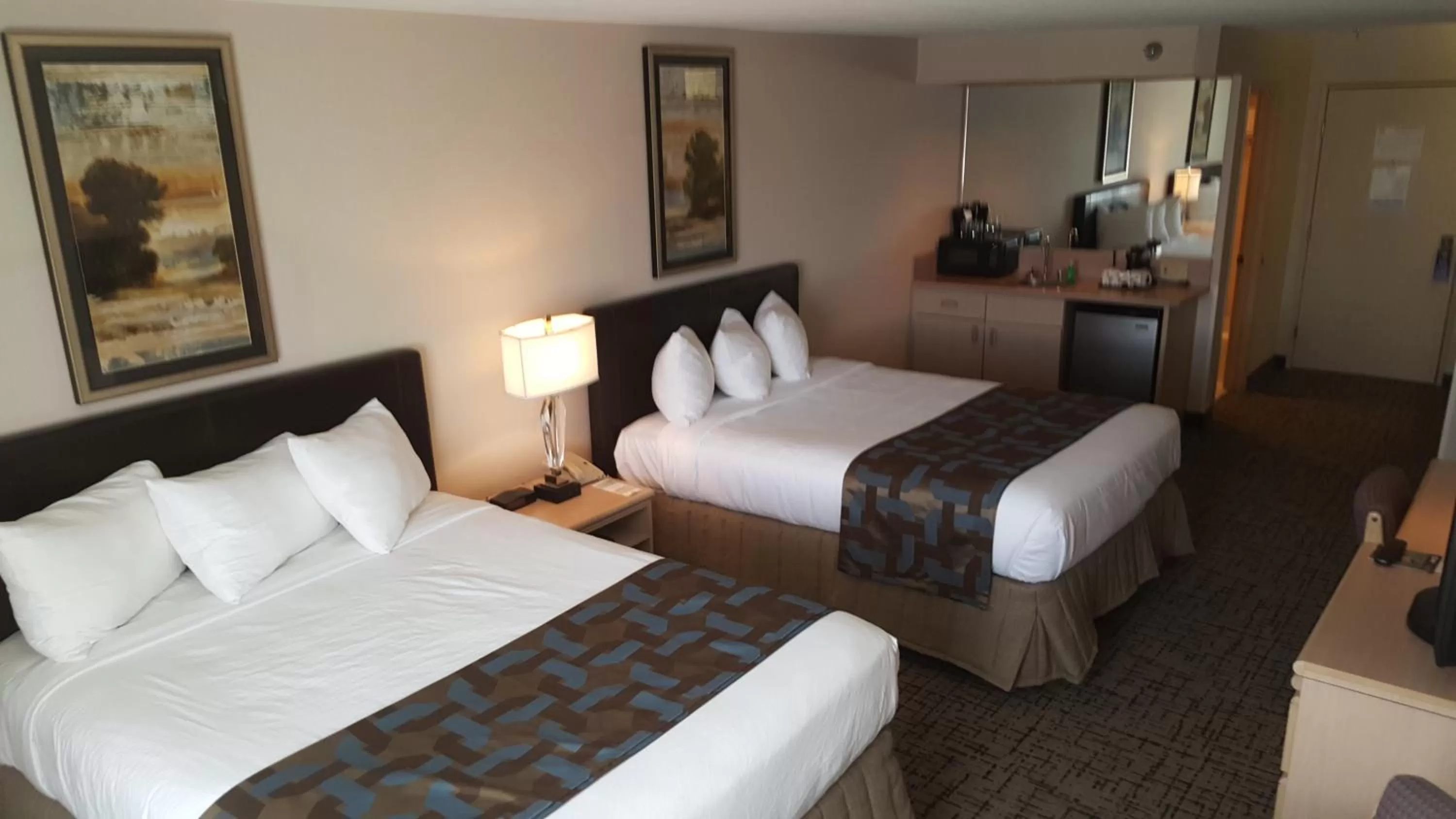 Photo of the whole room in Shilo Inn Elko