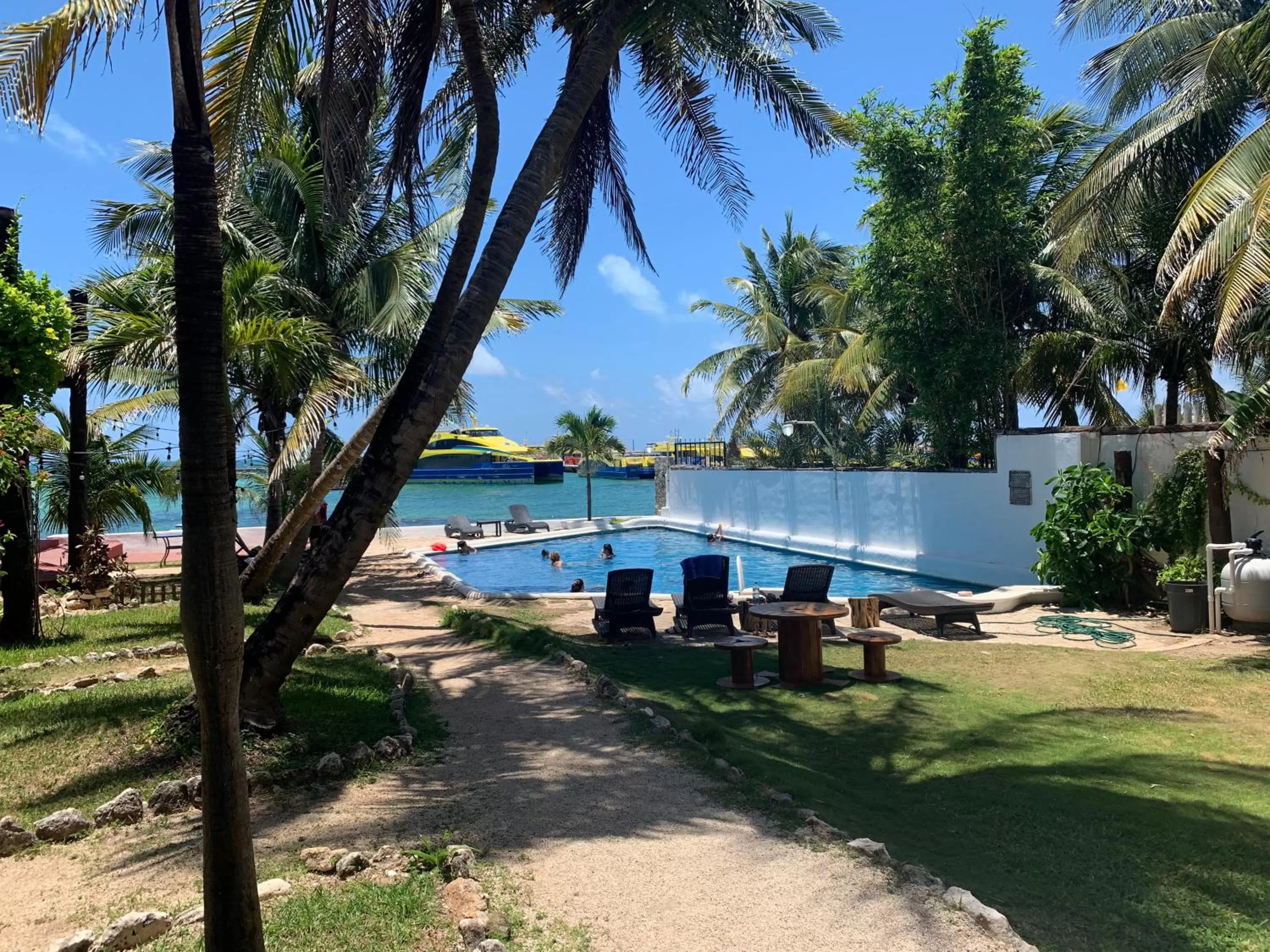 Swimming pool in Casa CARIBE Cancun