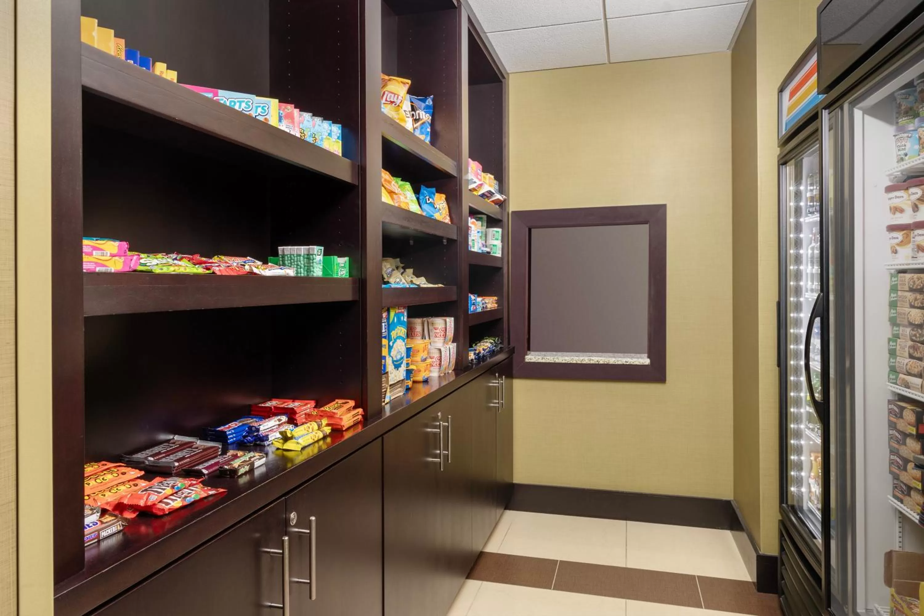 Food and drinks in Comfort Suites Lake City