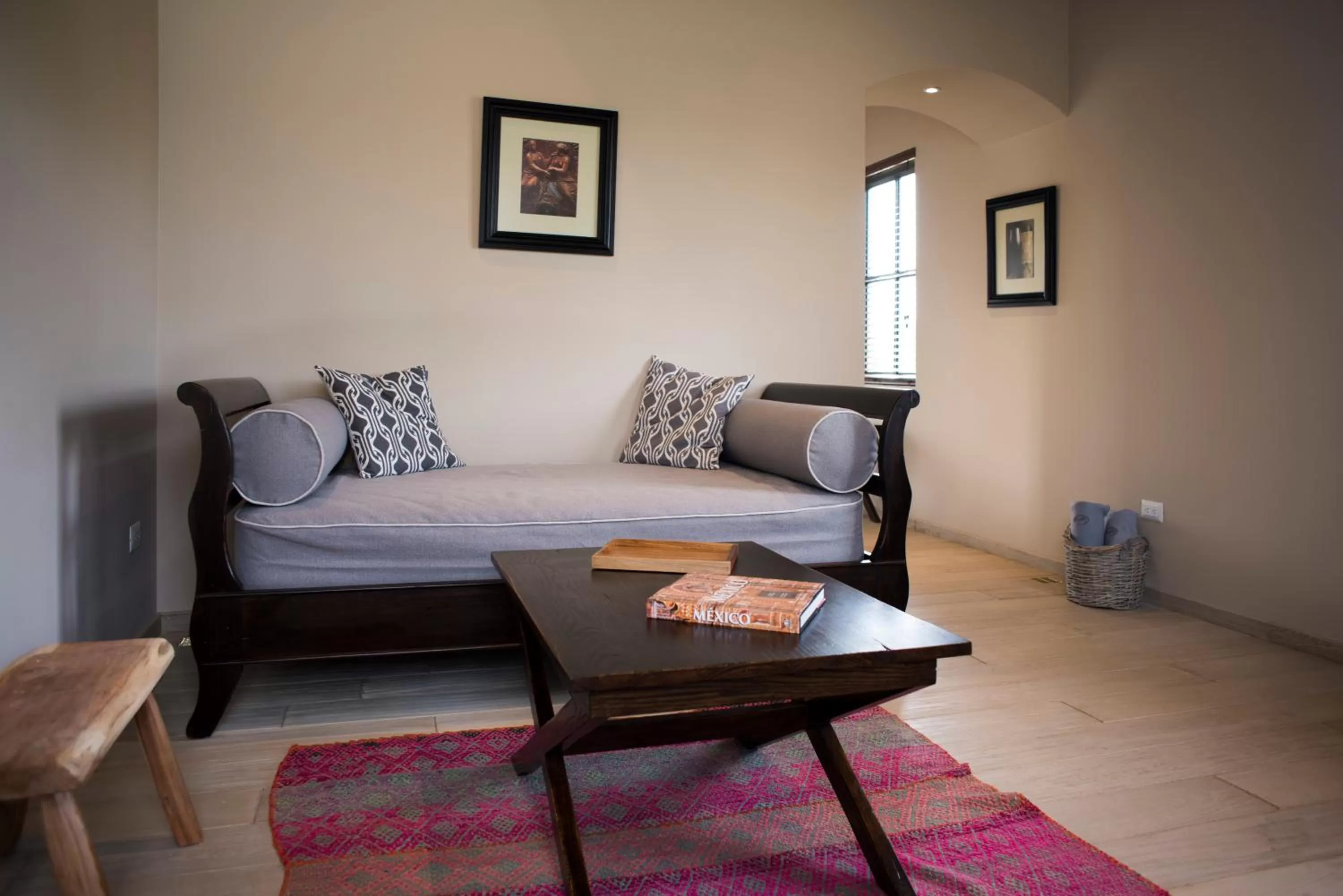 Bed, Seating Area in Viñedos San Lucas