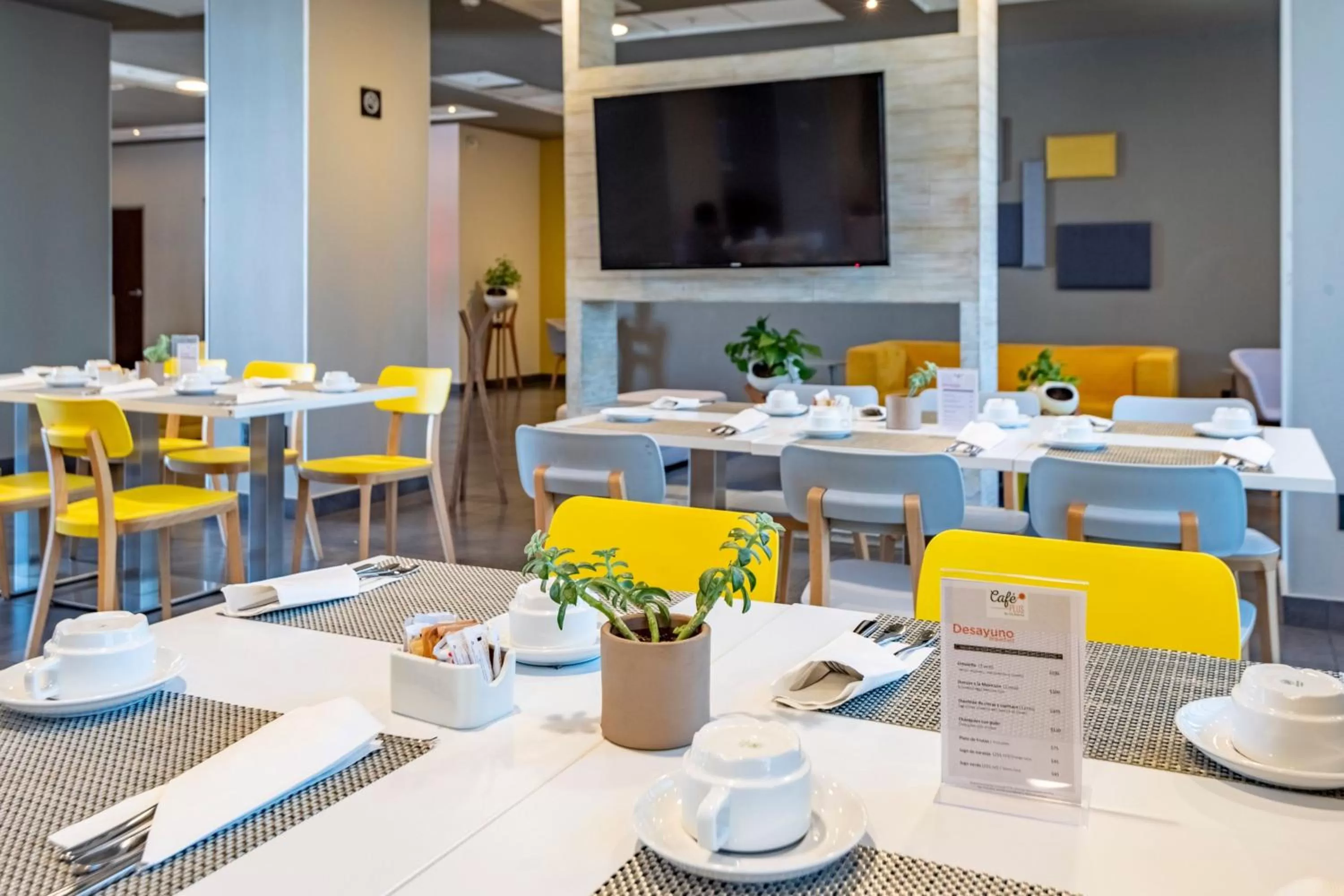 Breakfast in City Express Plus by Marriott Guadalajara Palomar