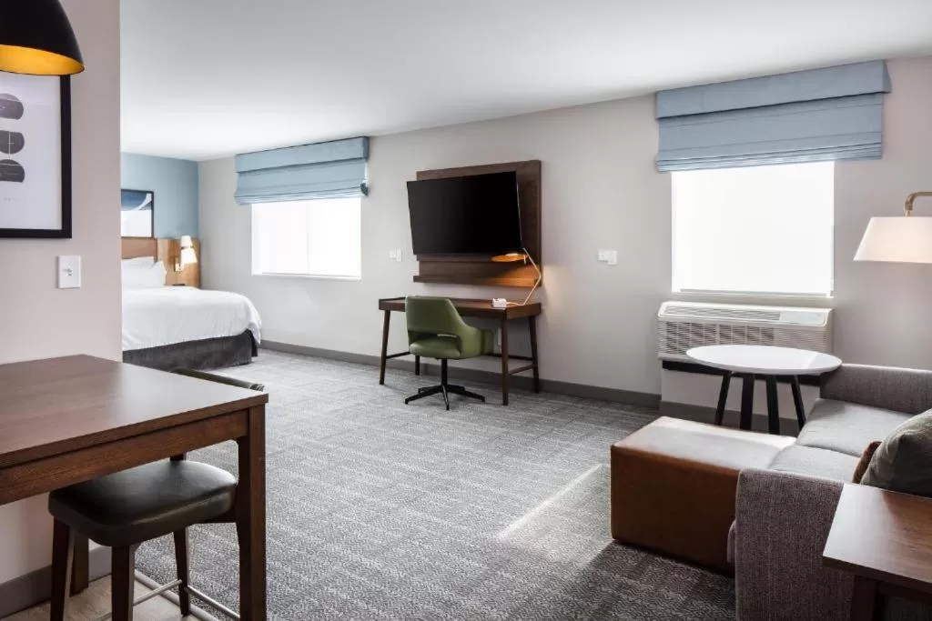 Studio Suite with King Bed - Non-Smoking in Staybridge Suites - Iowa City - Coralville, an IHG Hotel