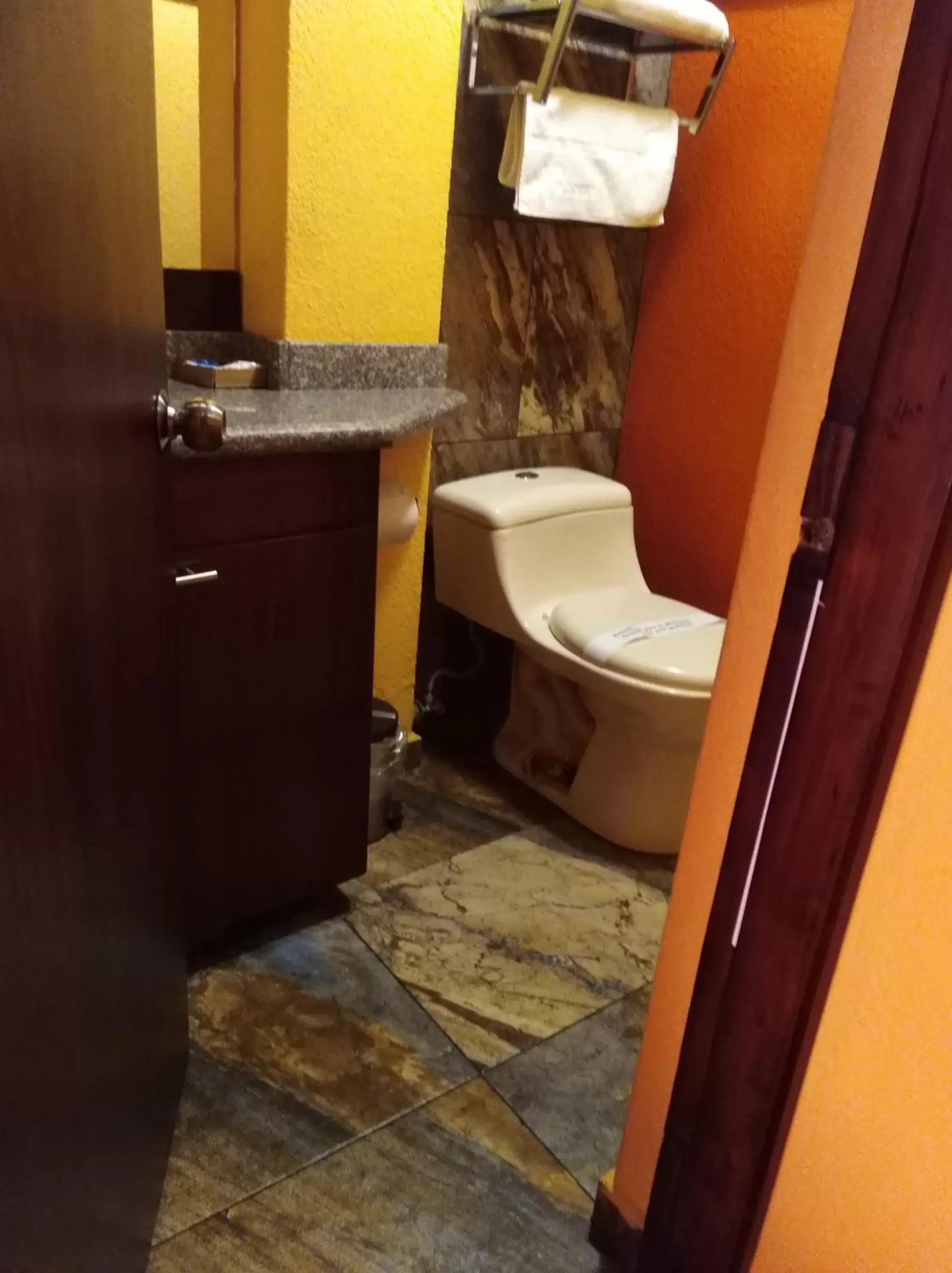 Economy Double or Twin Room in Hotel Rodelu Economy Double or Twin Room in Hotel Rodelu