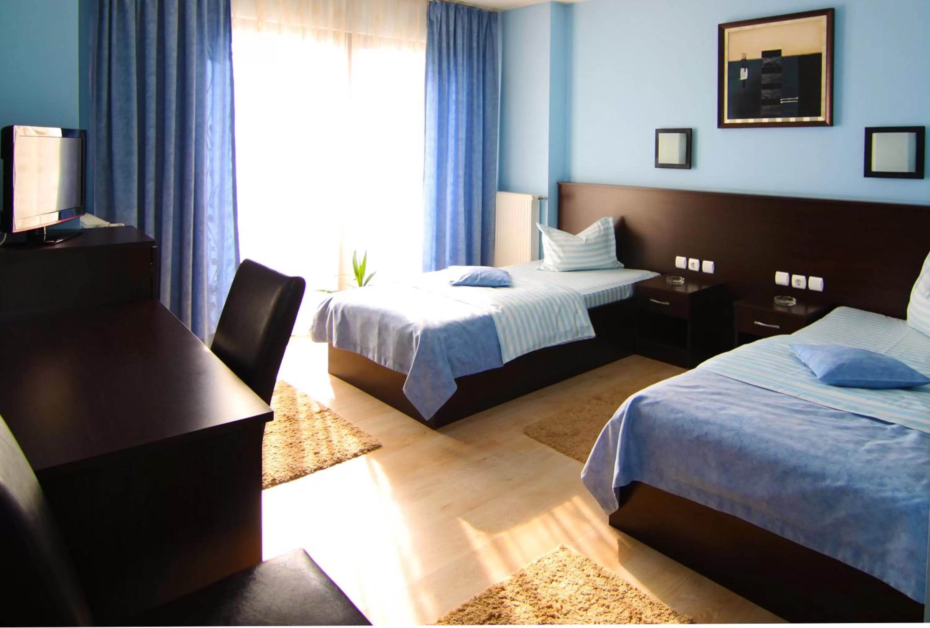 Photo of the whole room, Bed in Hotel Sheriff