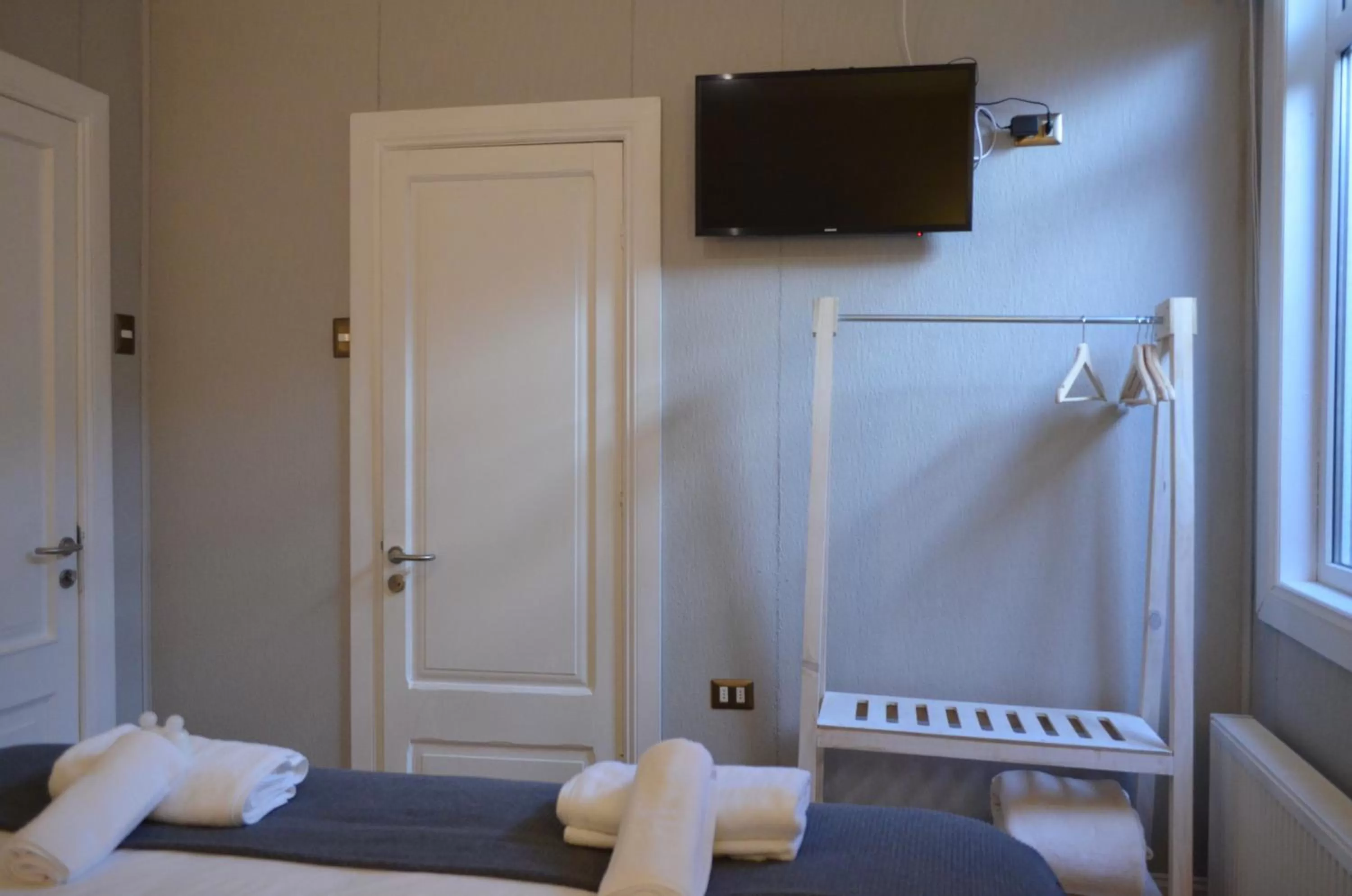 TV and multimedia, Bed in Hostal Boutique Puerta Roja