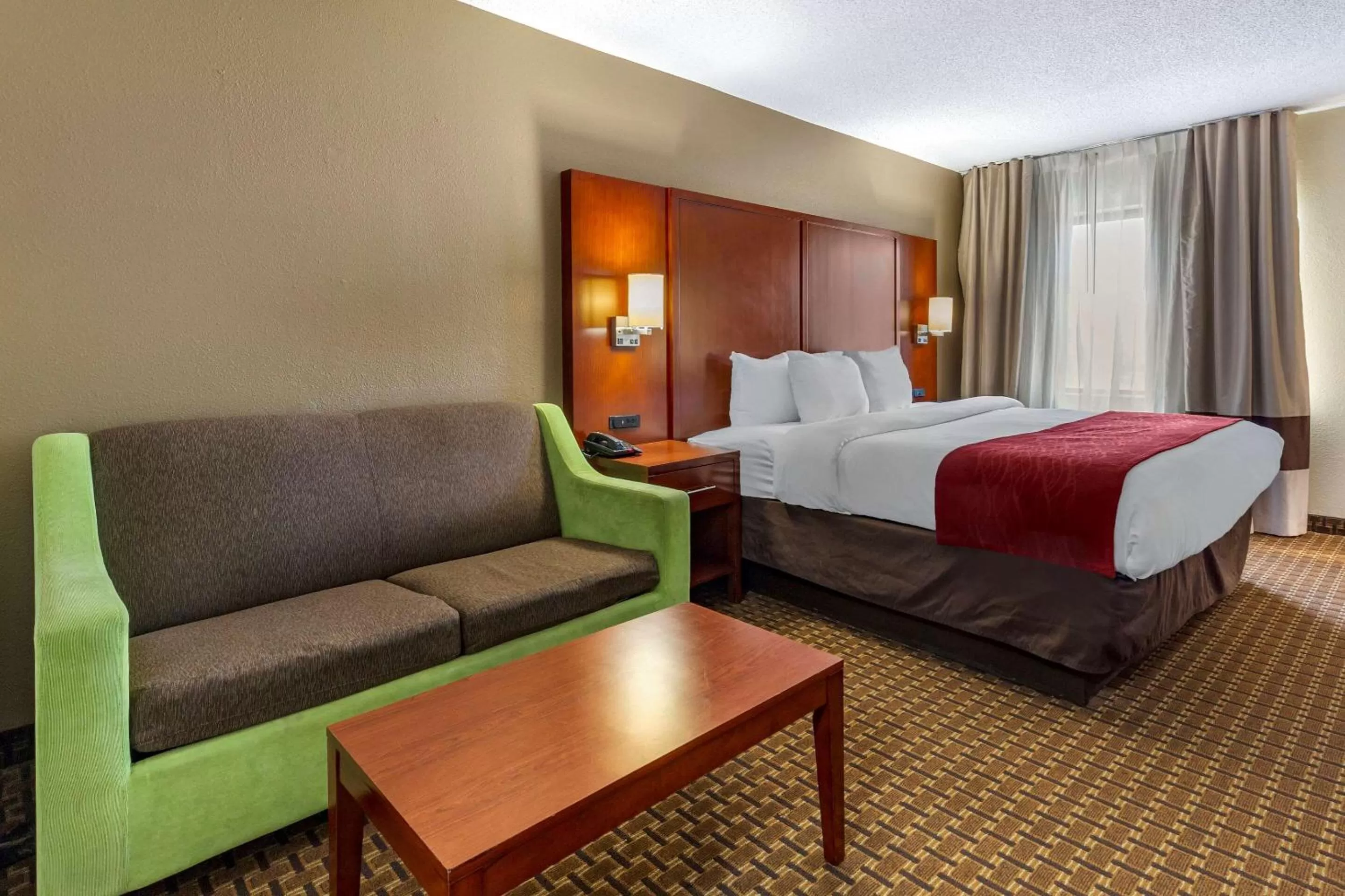 Photo of the whole room, Bed in Comfort Inn Fort Mill Amusement Park at Carowinds Blvd