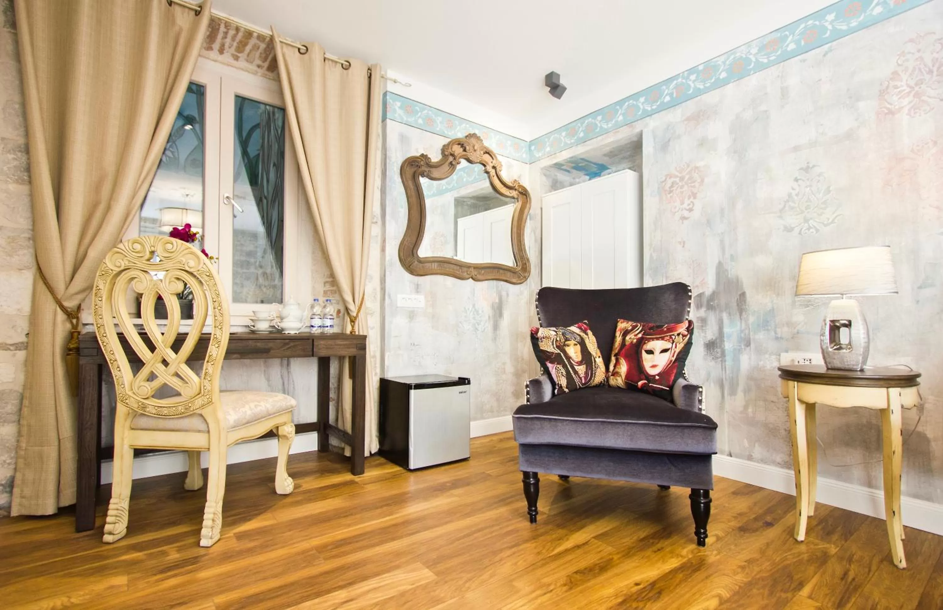 Bed in Plaza Marchi Old Town - MAG Quaint & Elegant Boutique Hotels