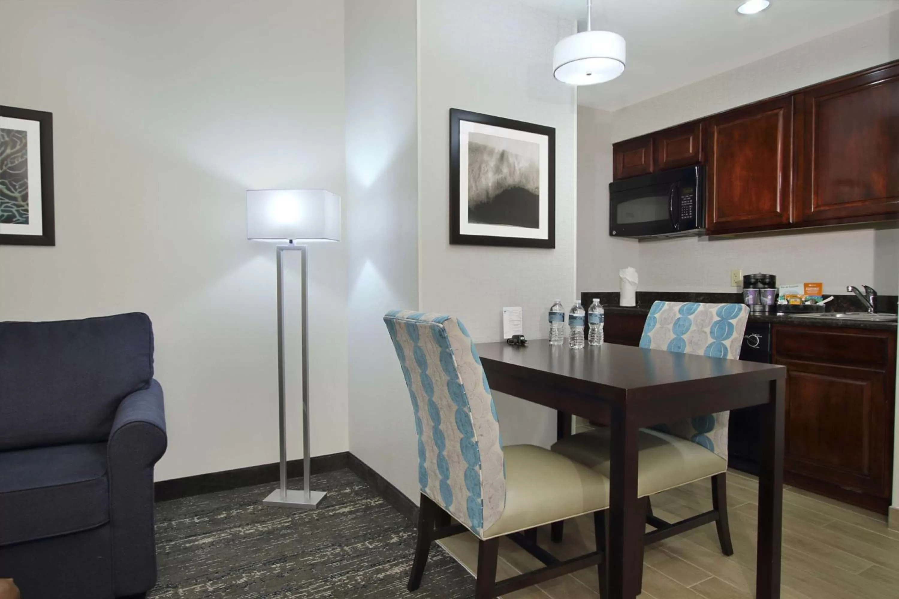 Living room in Homewood Suites by Hilton Miami - Airport West