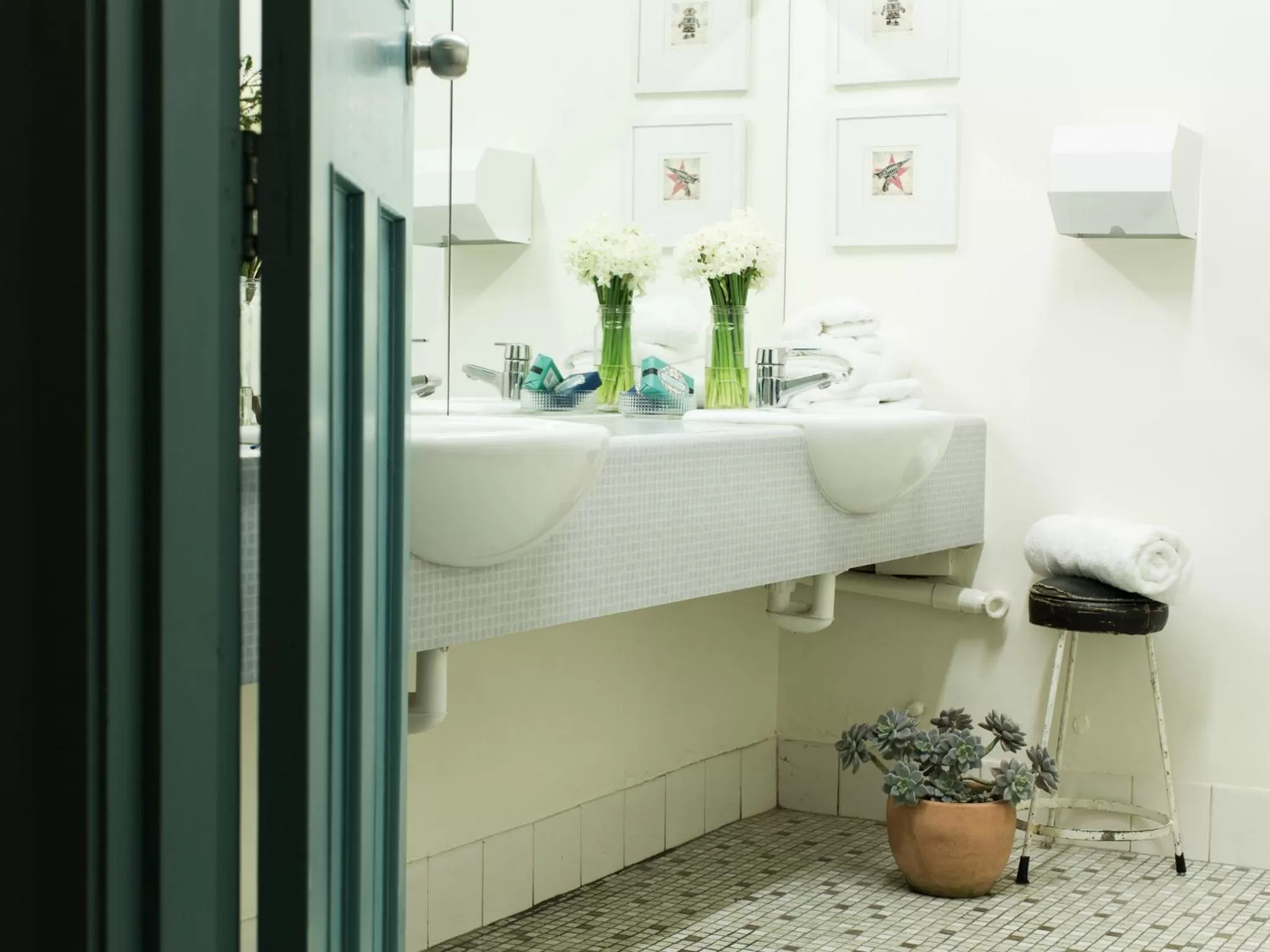 On site in Alabama Hotel Hobart