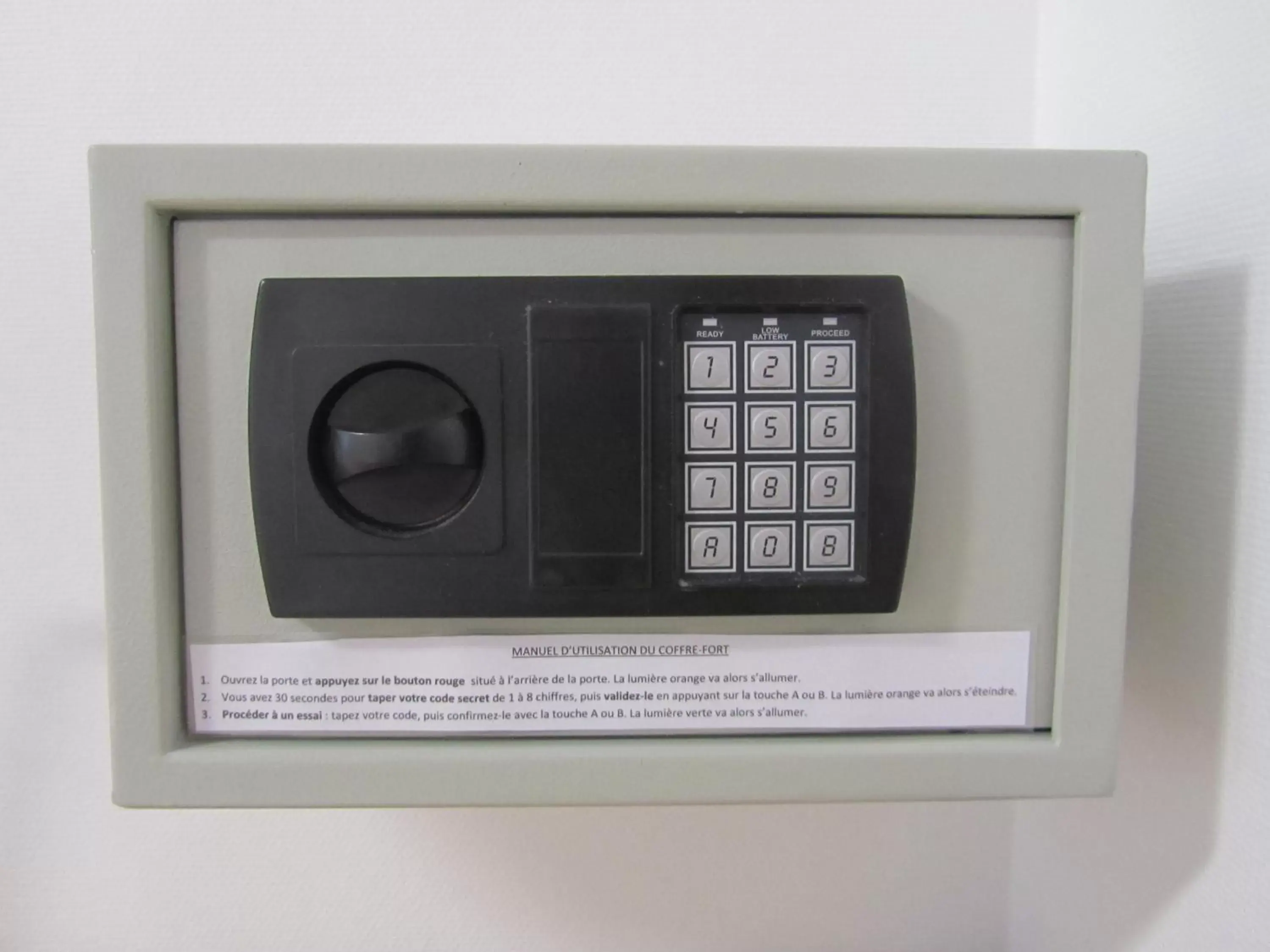 Twin Room in Hôtel - Restaurant Le Saint Joseph Twin Room in Hôtel - Restaurant Le Saint Joseph