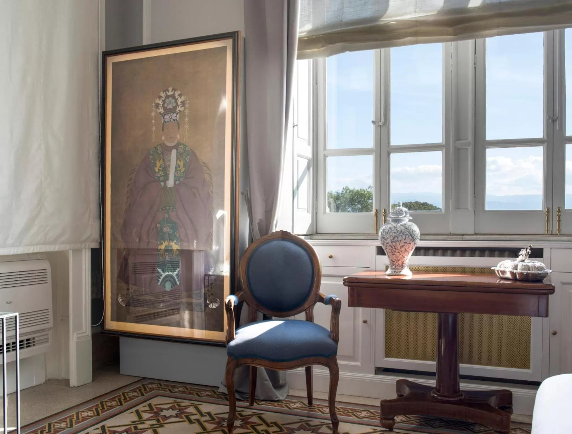 Decorative detail in Vittoria - house of charme